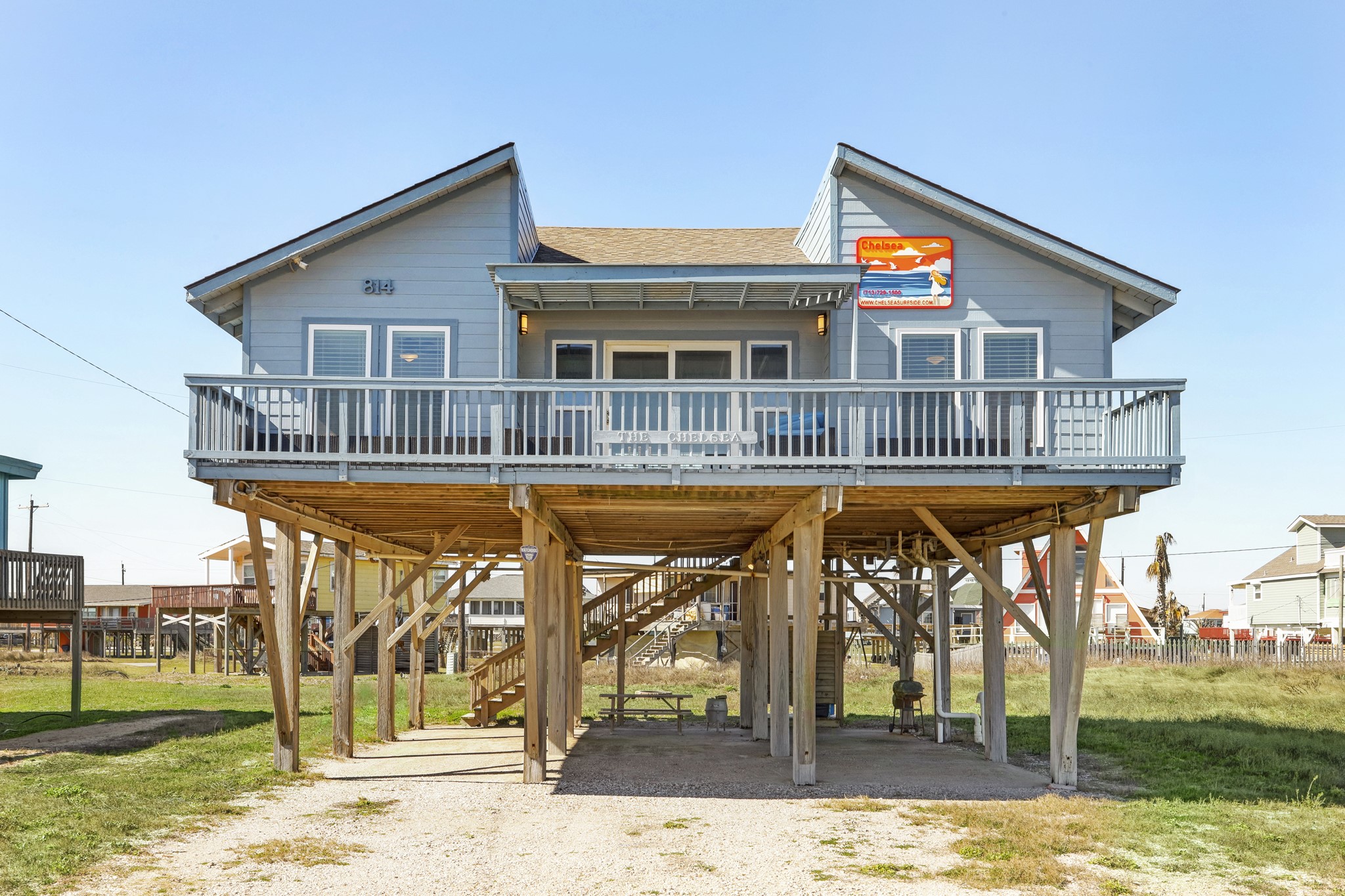 814 Beach Drive Property Photo 1