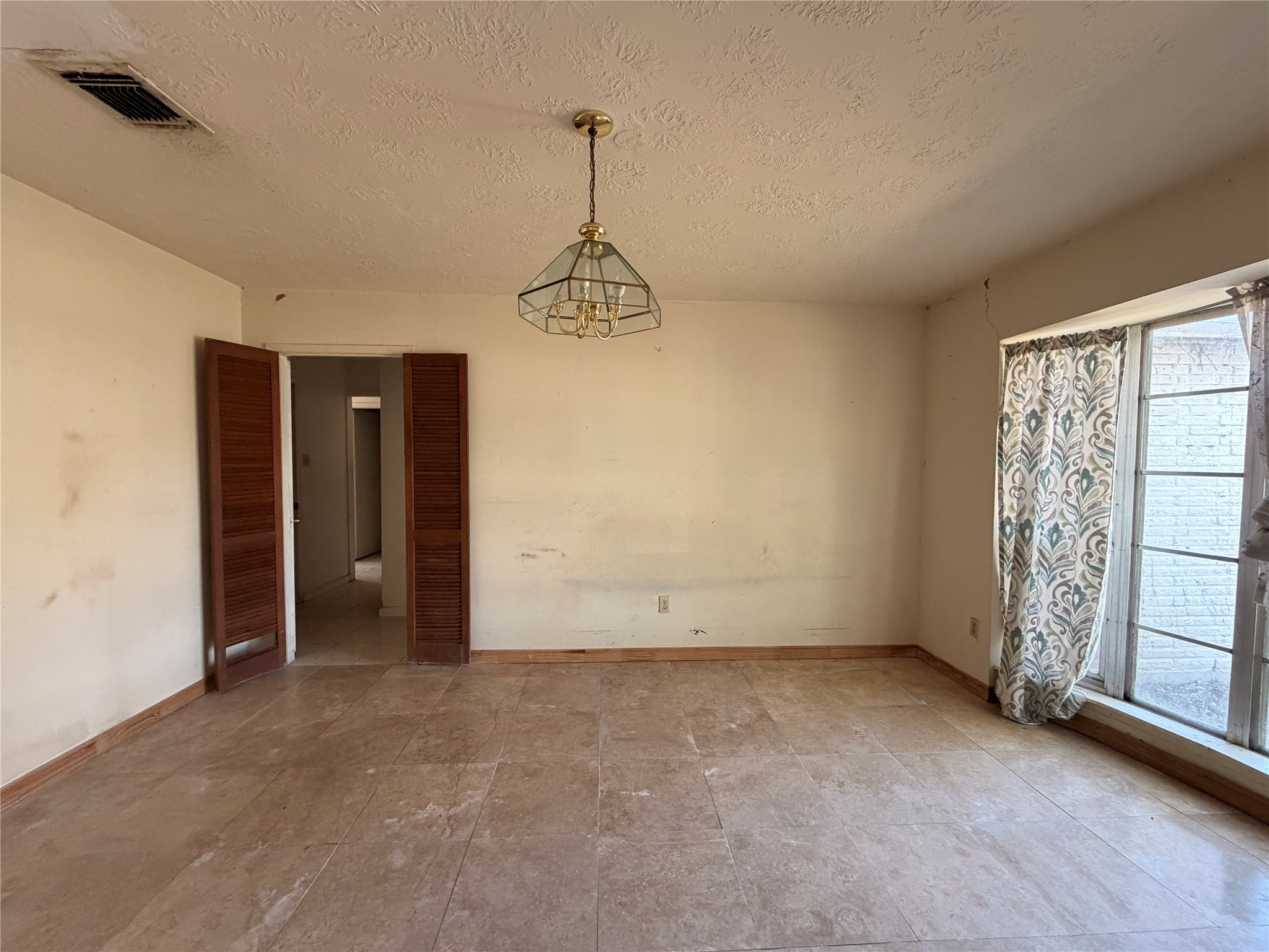 11807 Sharpview Drive Property Photo 2