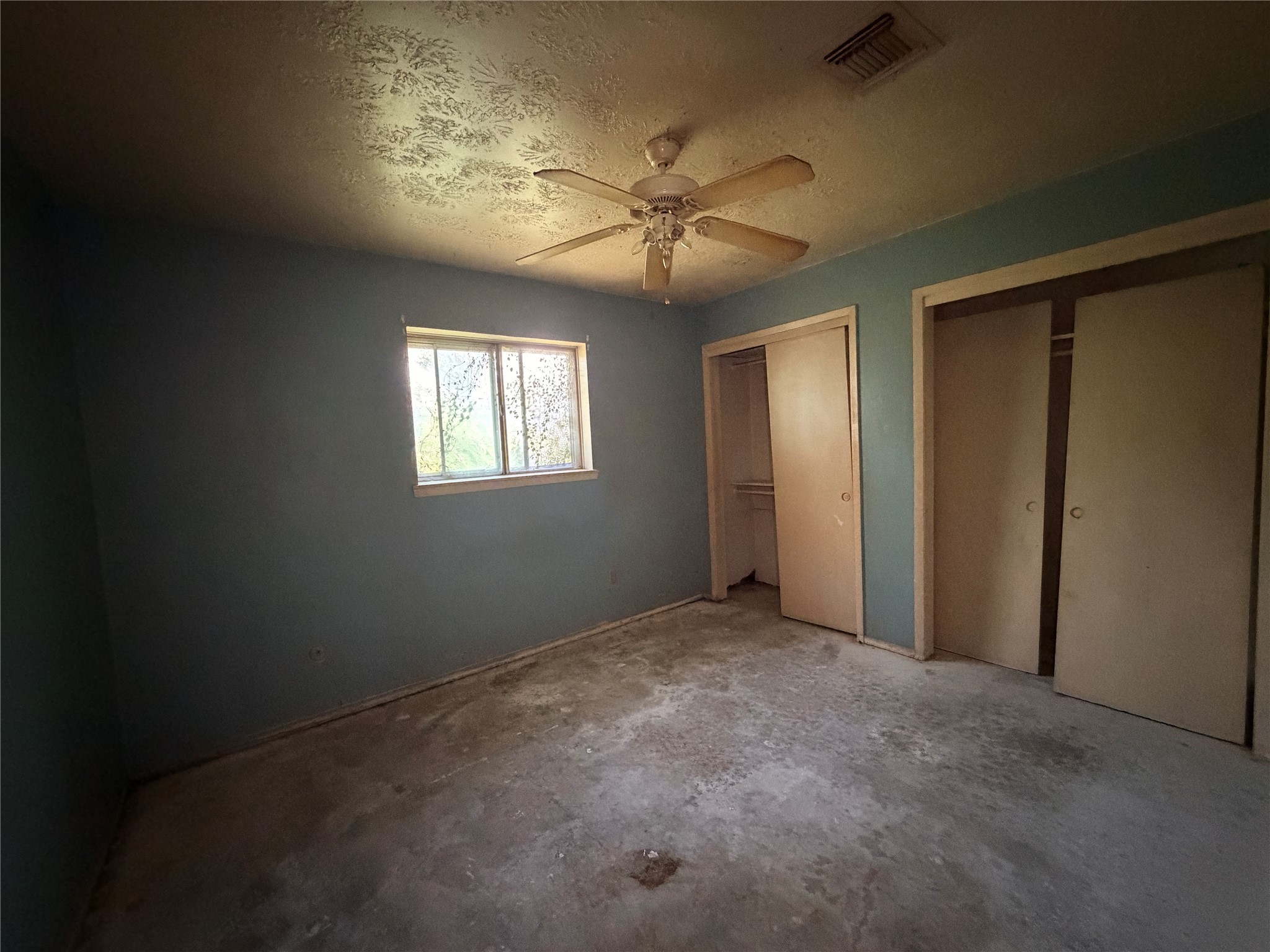 11807 Sharpview Drive Property Photo 6