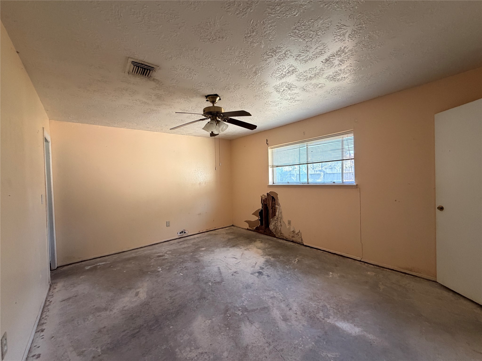 11807 Sharpview Drive Property Photo 7