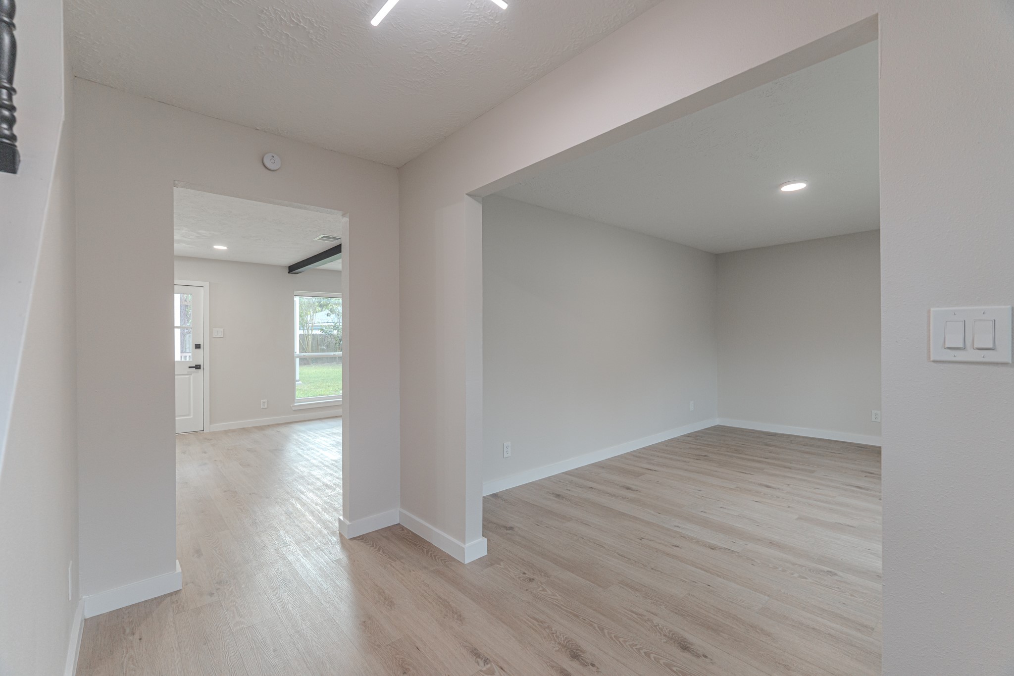 28814 Enchanted Drive Property Photo 5