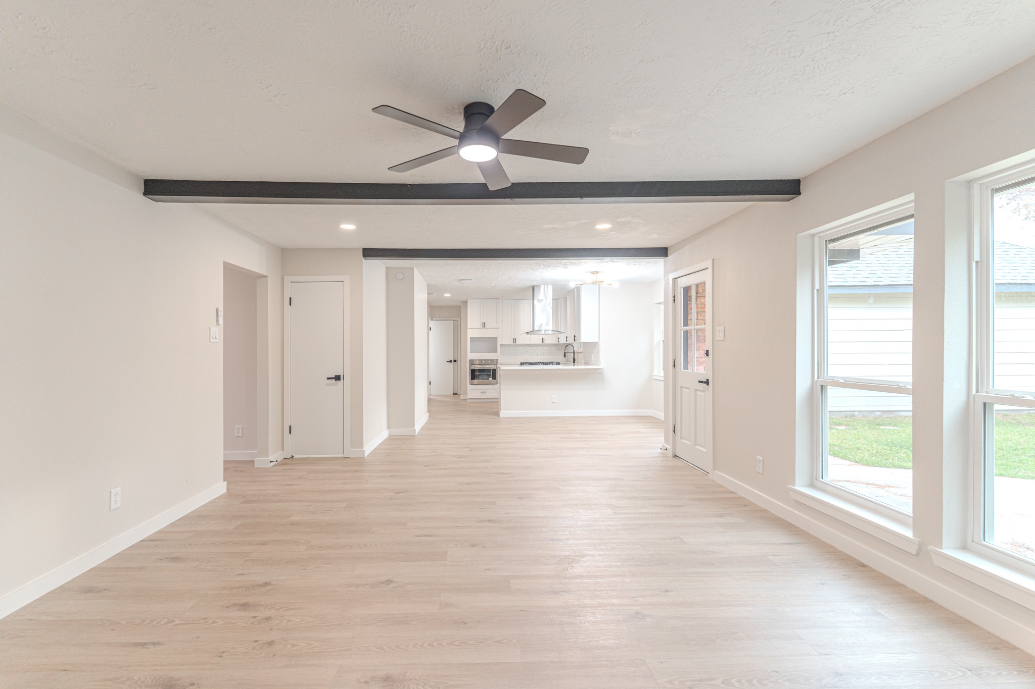28814 Enchanted Drive Property Photo 10