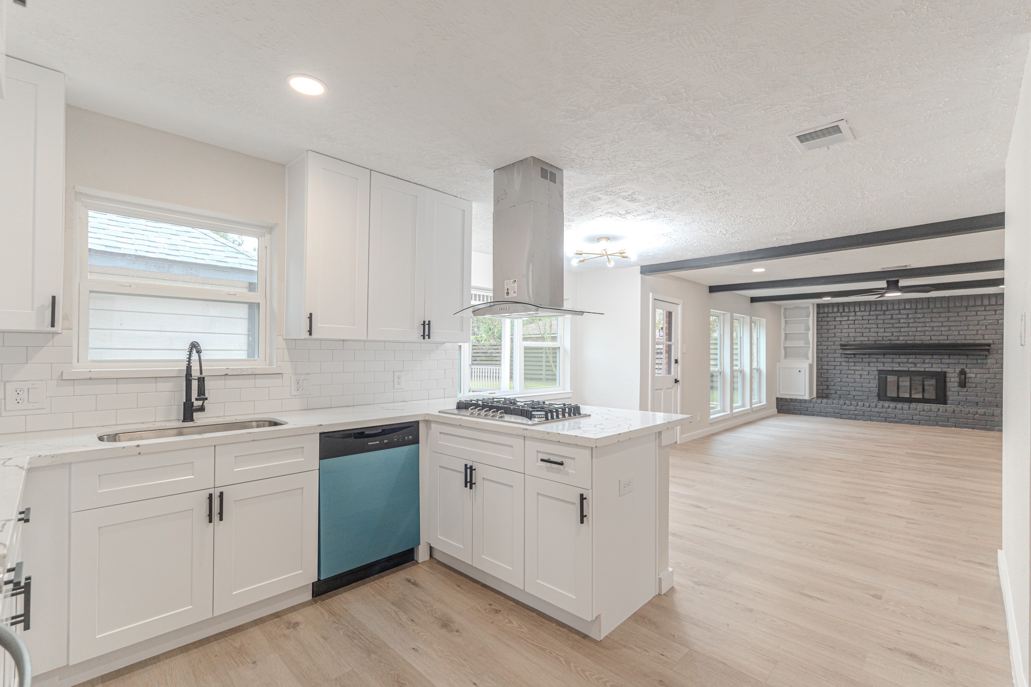 28814 Enchanted Drive Property Photo 18