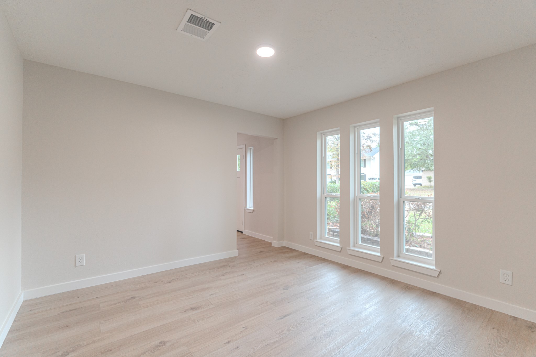 28814 Enchanted Drive Property Photo 20