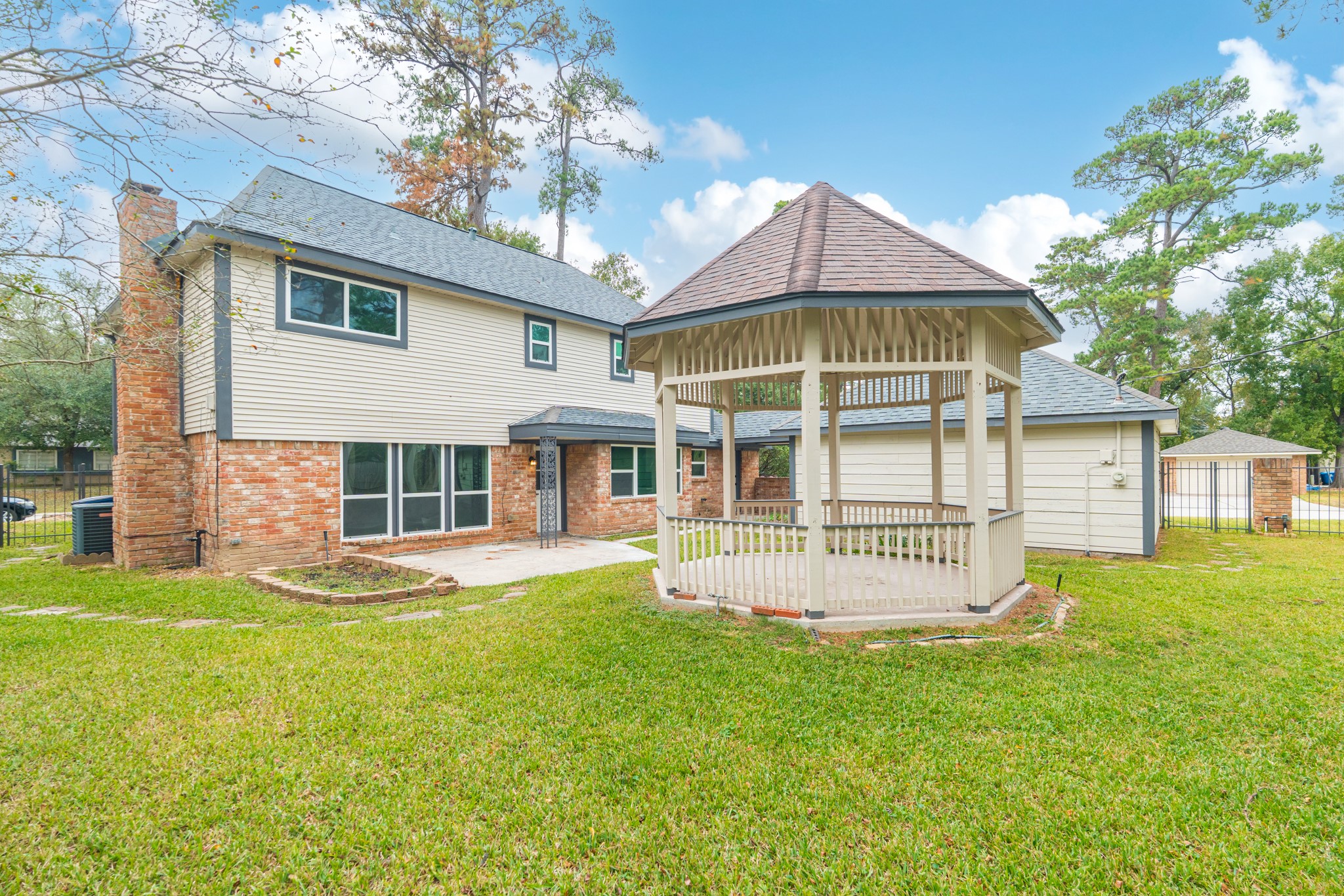 28814 Enchanted Drive Property Photo 38