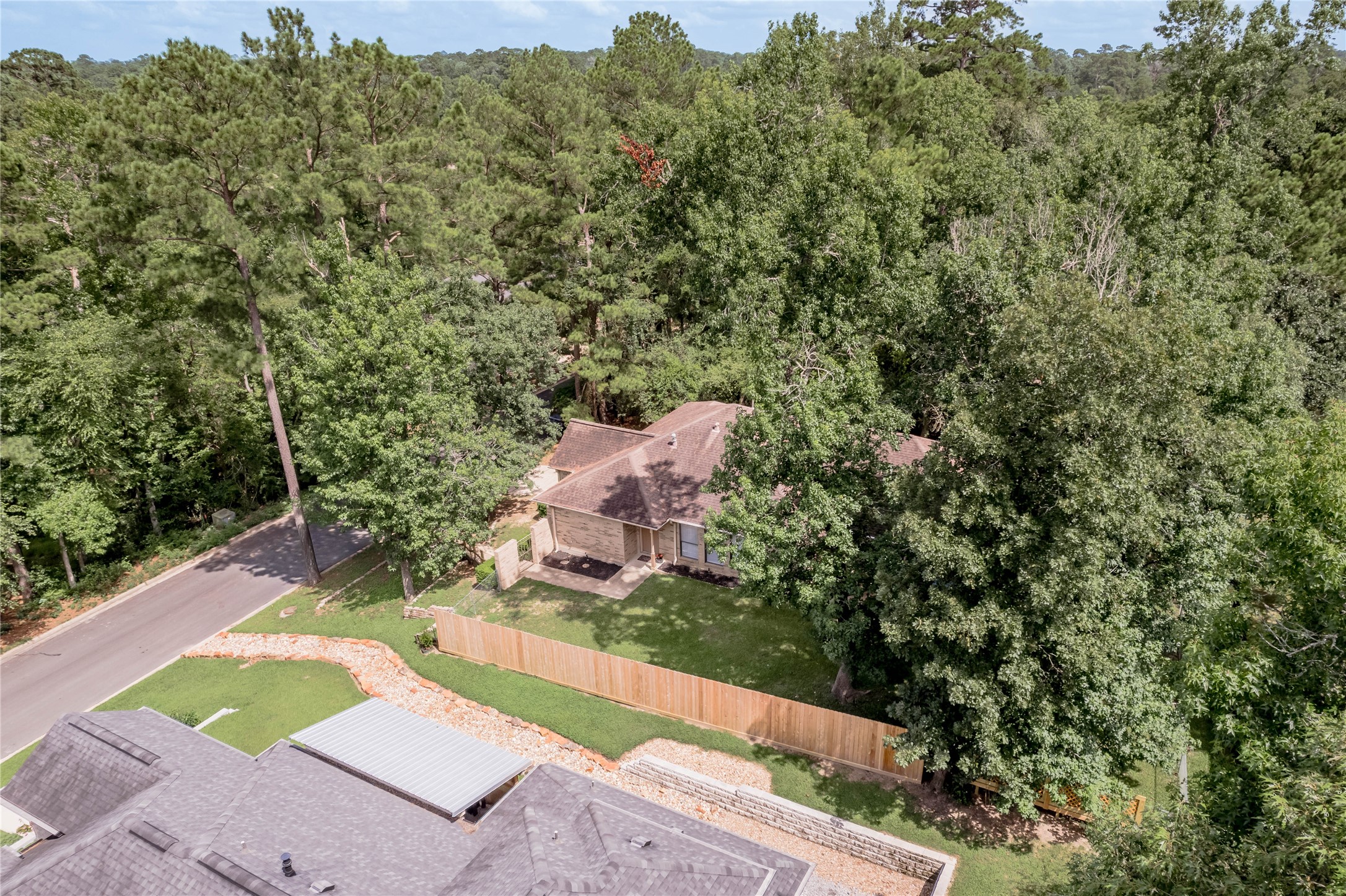 2232 Azalea Circle Property Photo 27