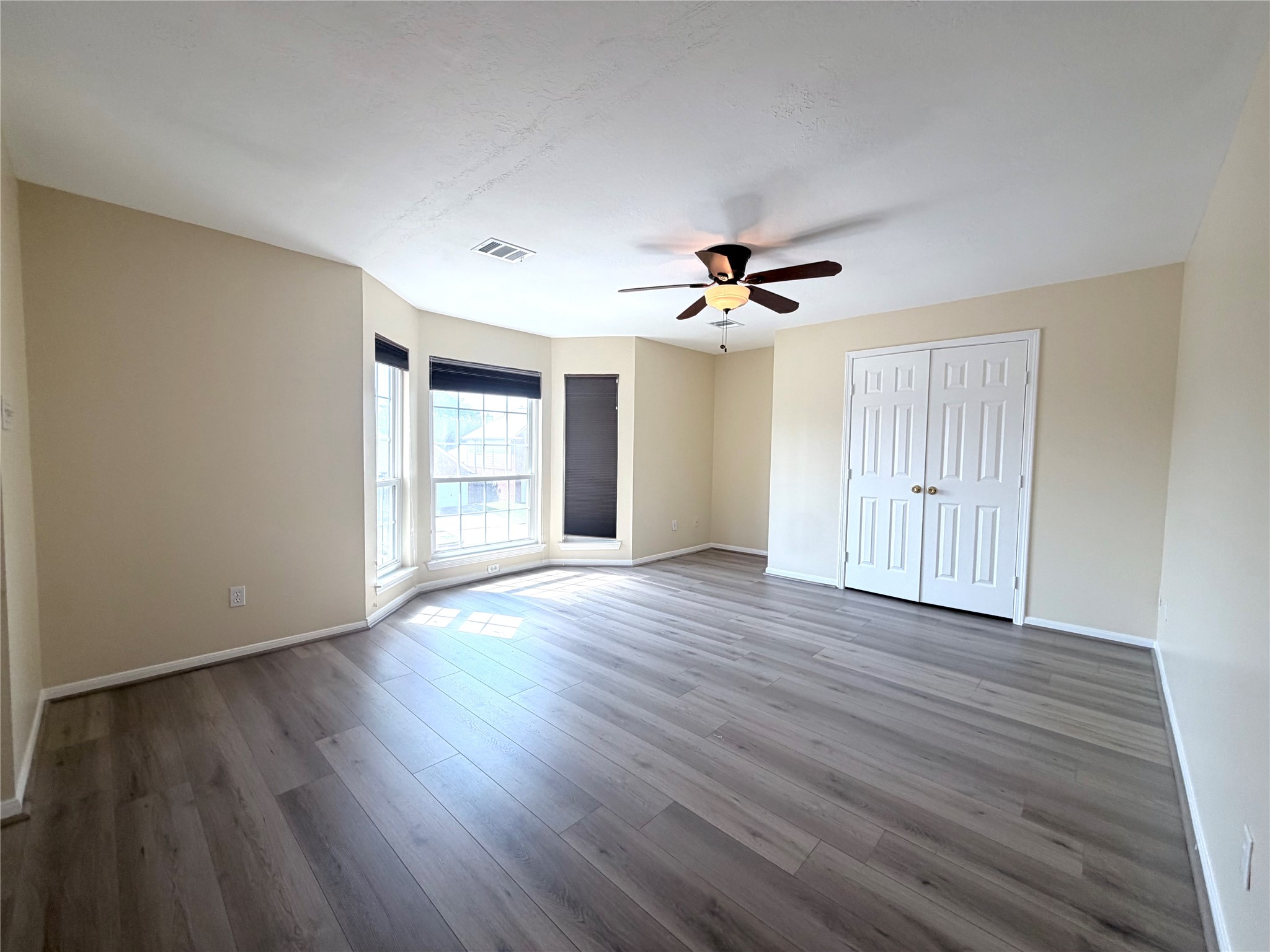 12211 Meadow Crest Court Property Photo 11