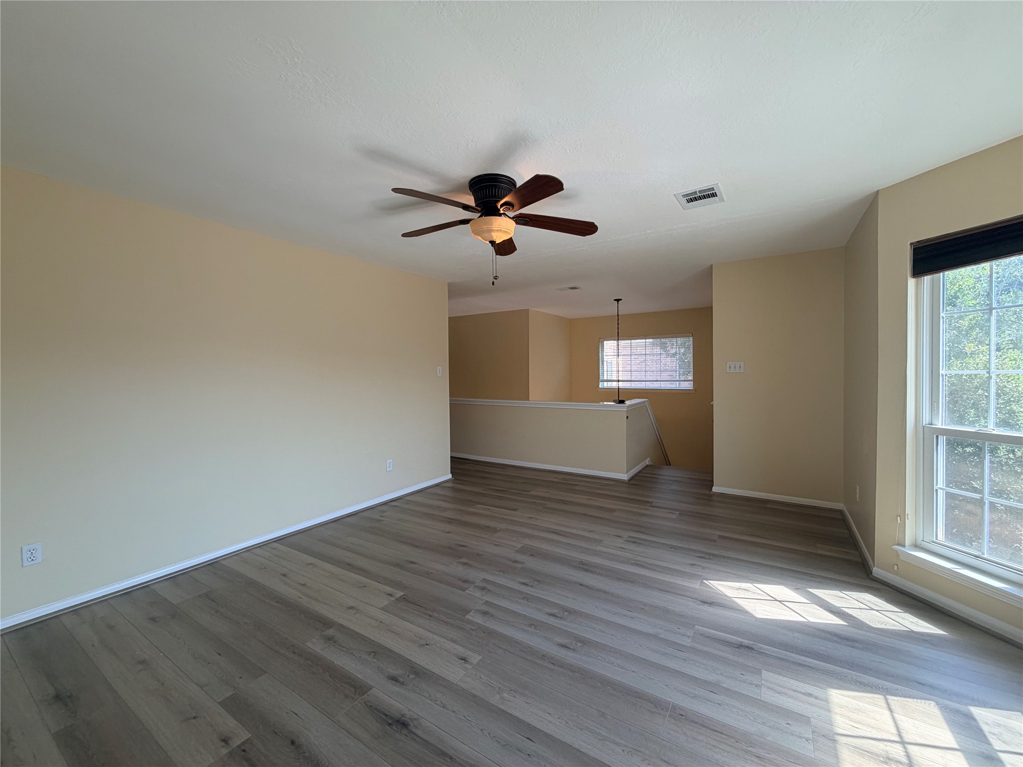 12211 Meadow Crest Court Property Photo 12