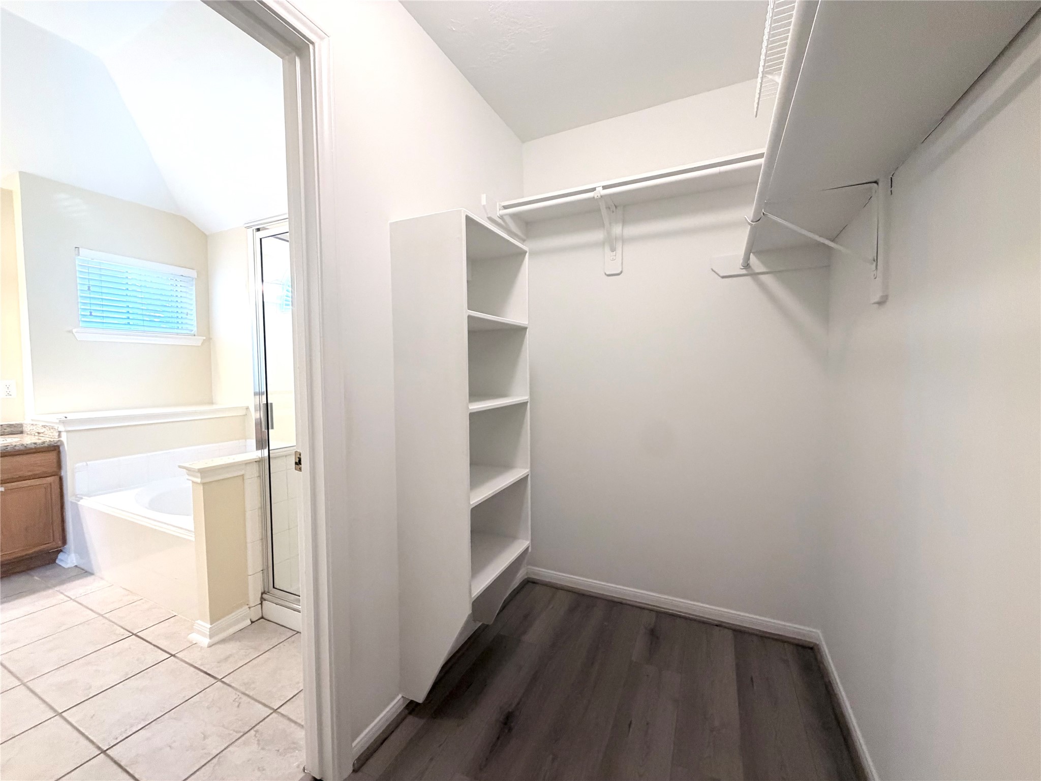 12211 Meadow Crest Court Property Photo 18