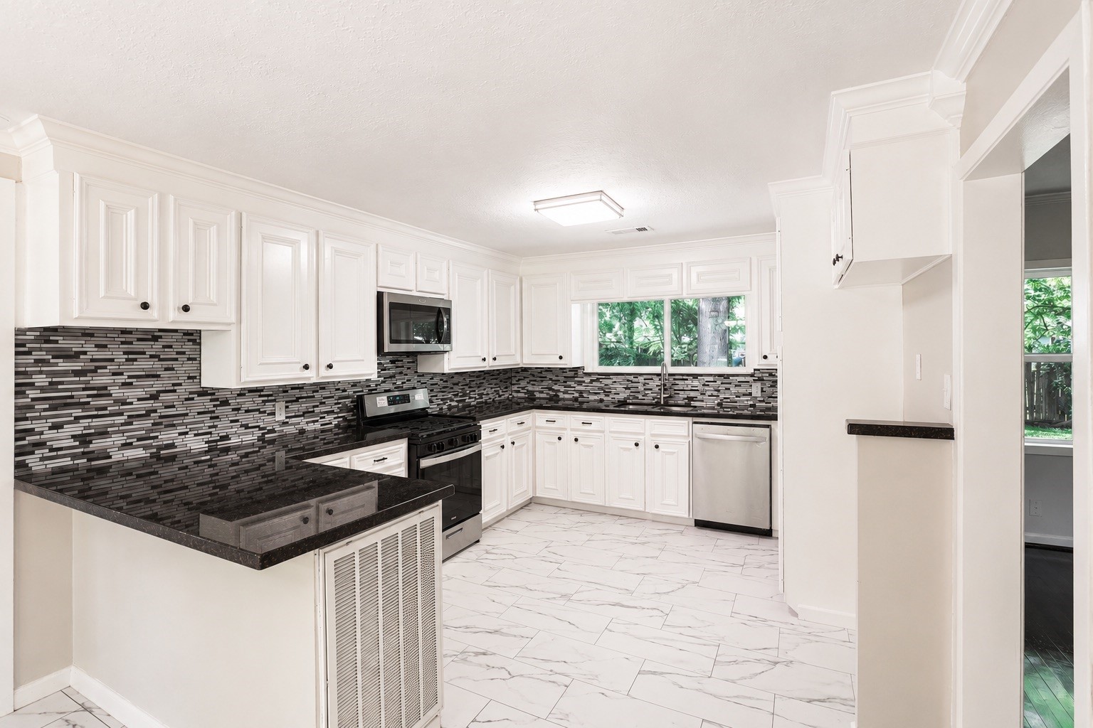 1307 9th Street Property Photo 7