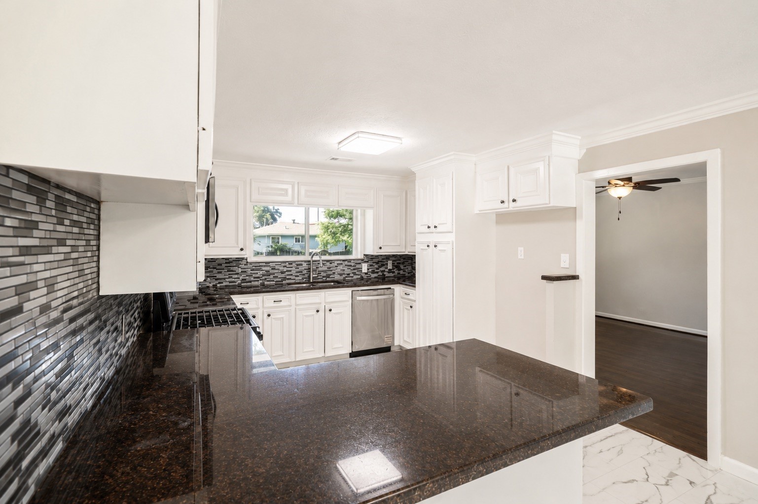 1307 9th Street Property Photo 8