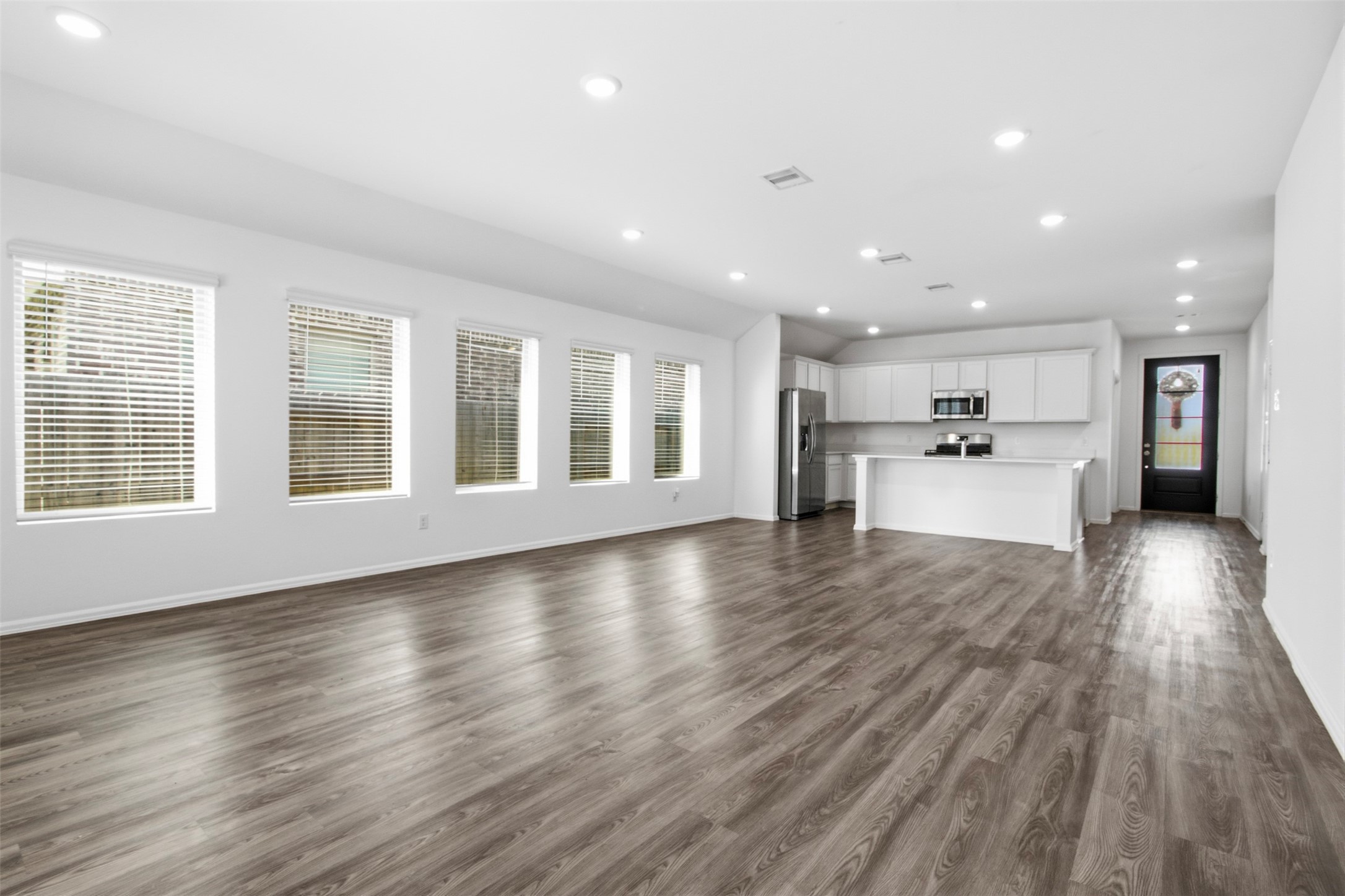 5111 Winslow Grove Drive Property Photo 6