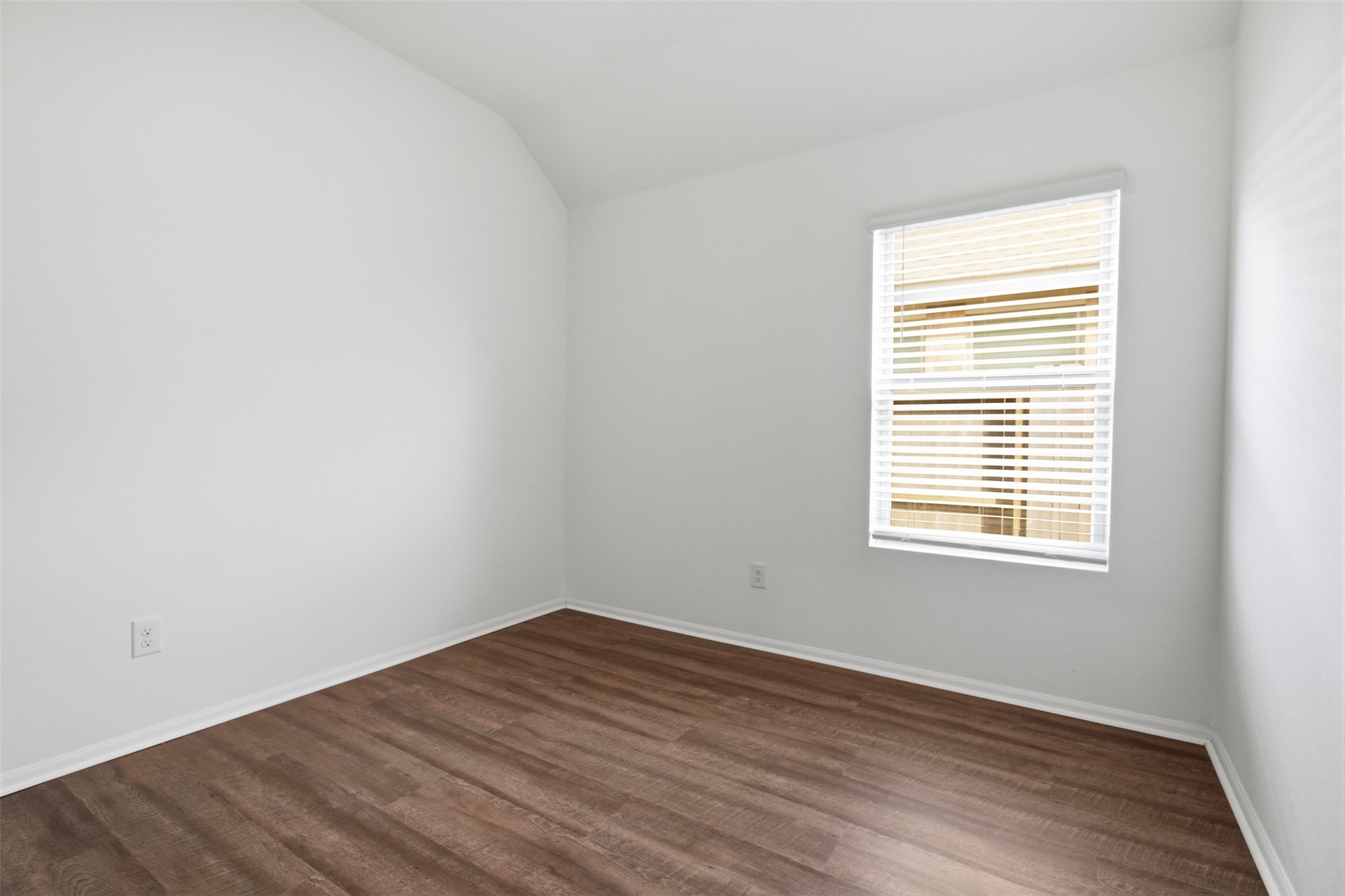 5111 Winslow Grove Drive Property Photo 14
