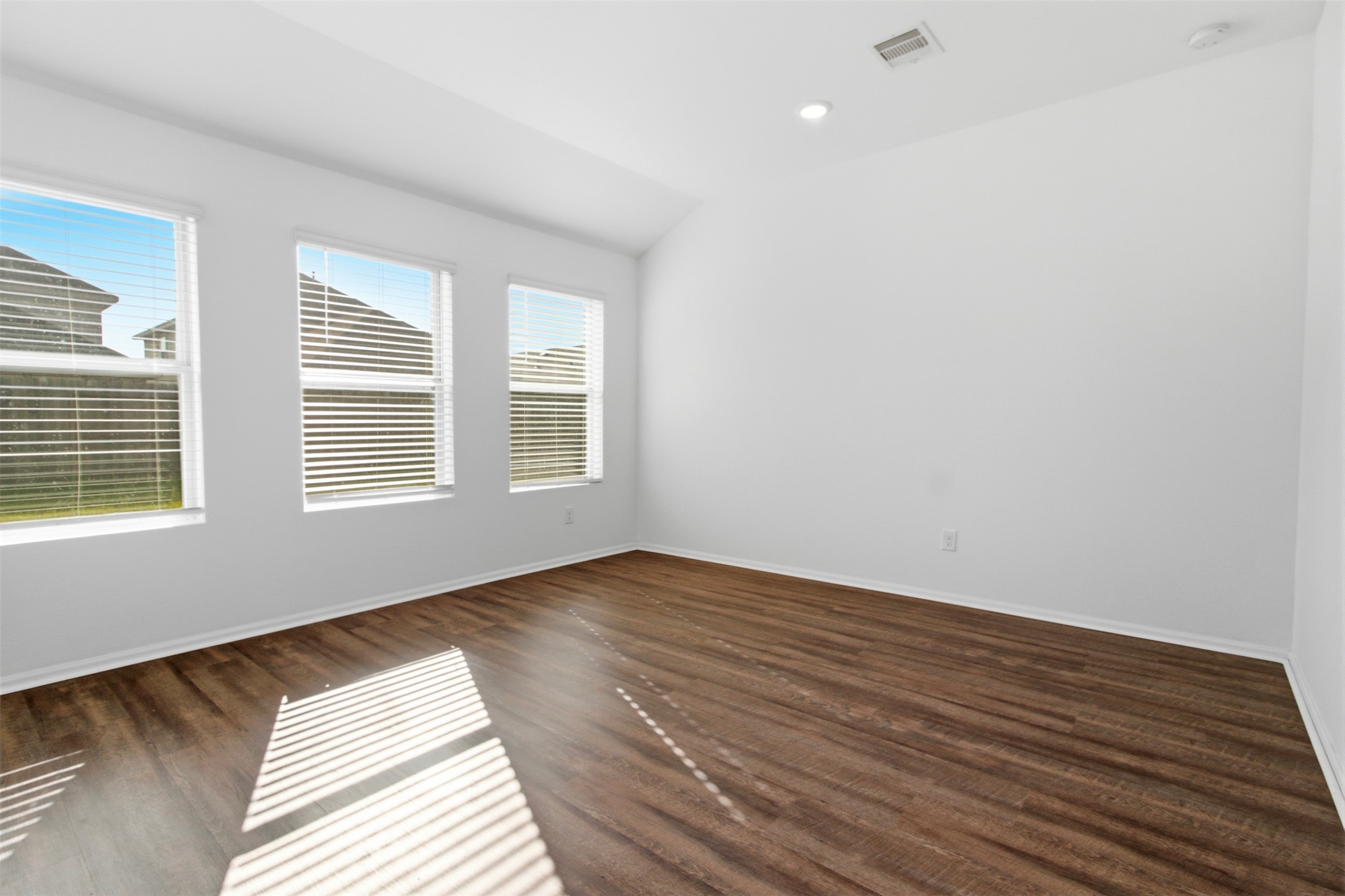 5111 Winslow Grove Drive Property Photo 20
