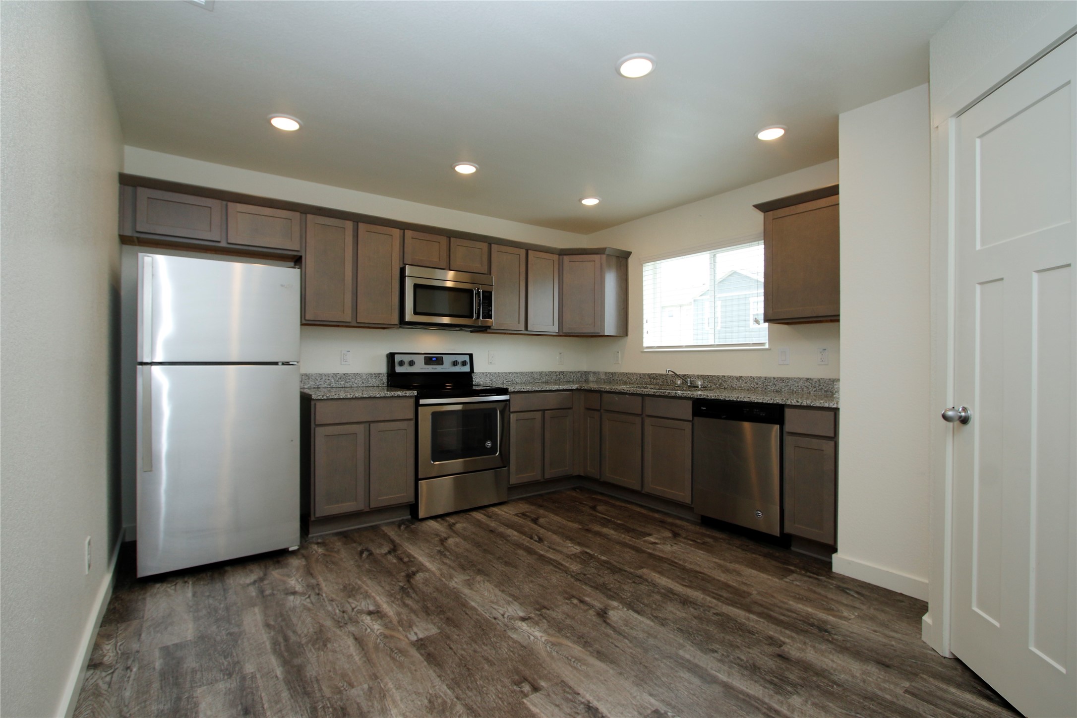 21155 Gosling Road 22a Property Photo 9