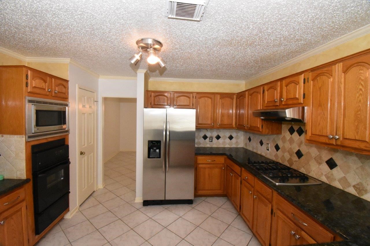 9007 Woodleigh Property Photo 5