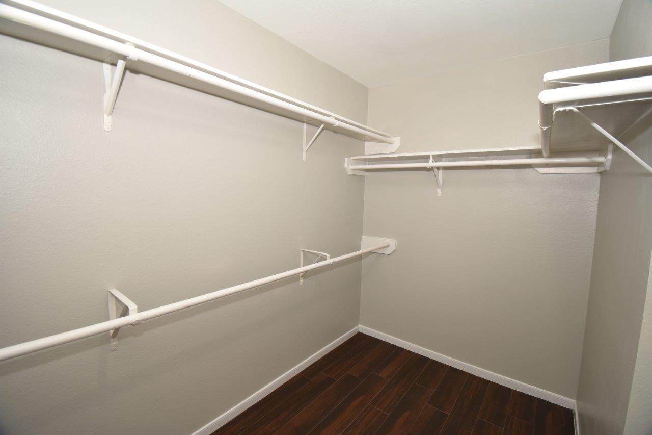 9007 Woodleigh Property Photo 8