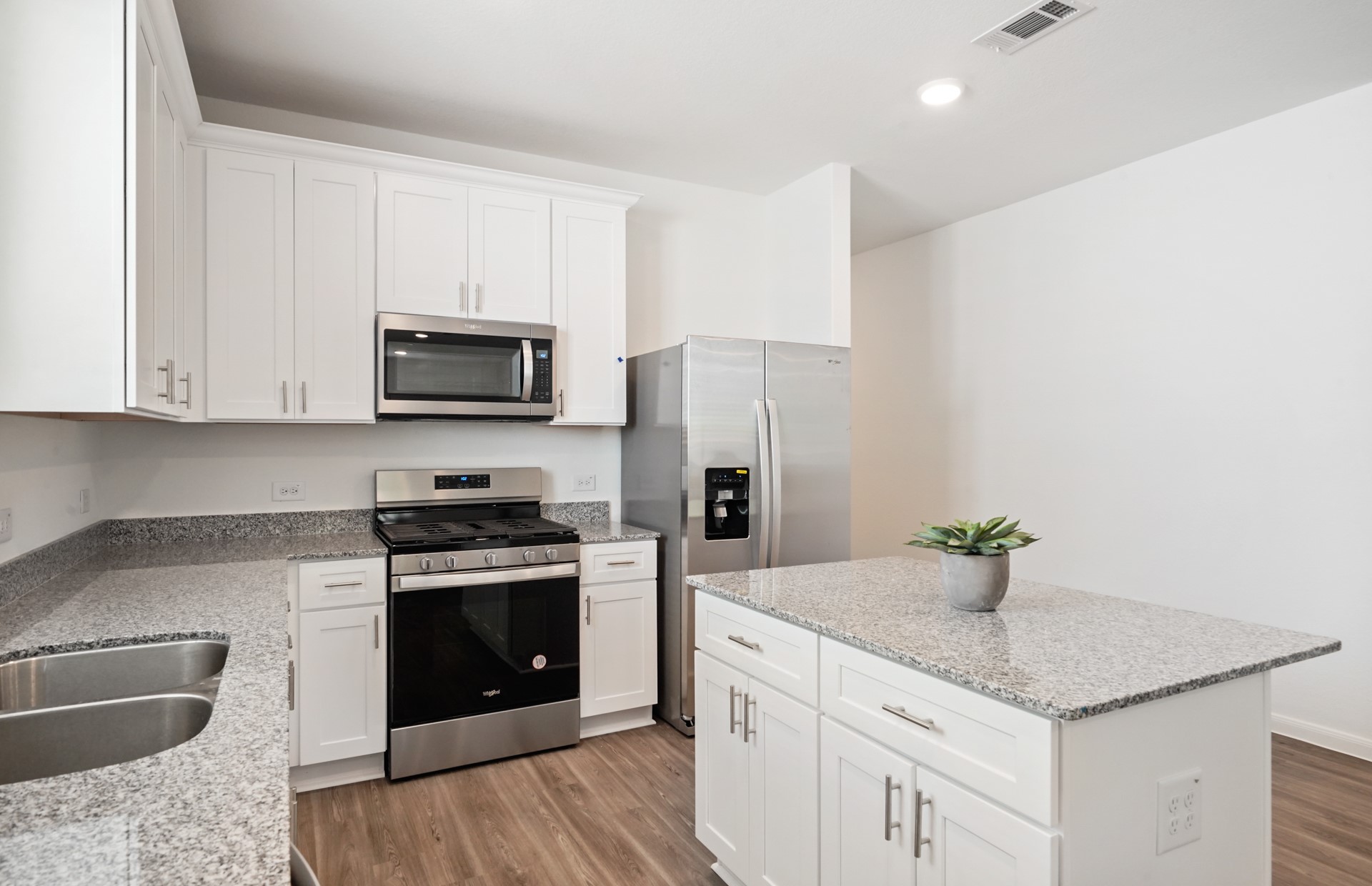 14891 Peach Blossom Drive Property Photo 4