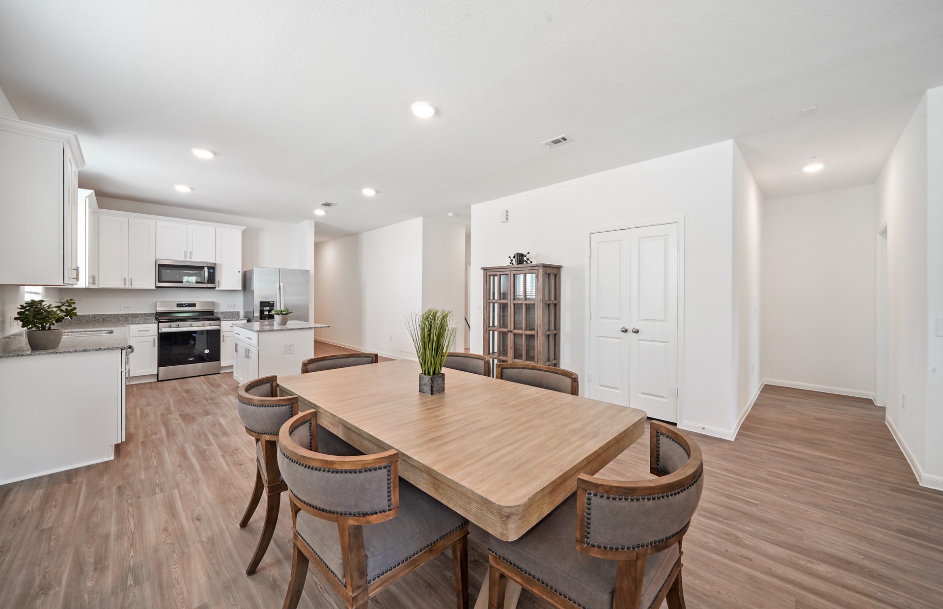14891 Peach Blossom Drive Property Photo 8