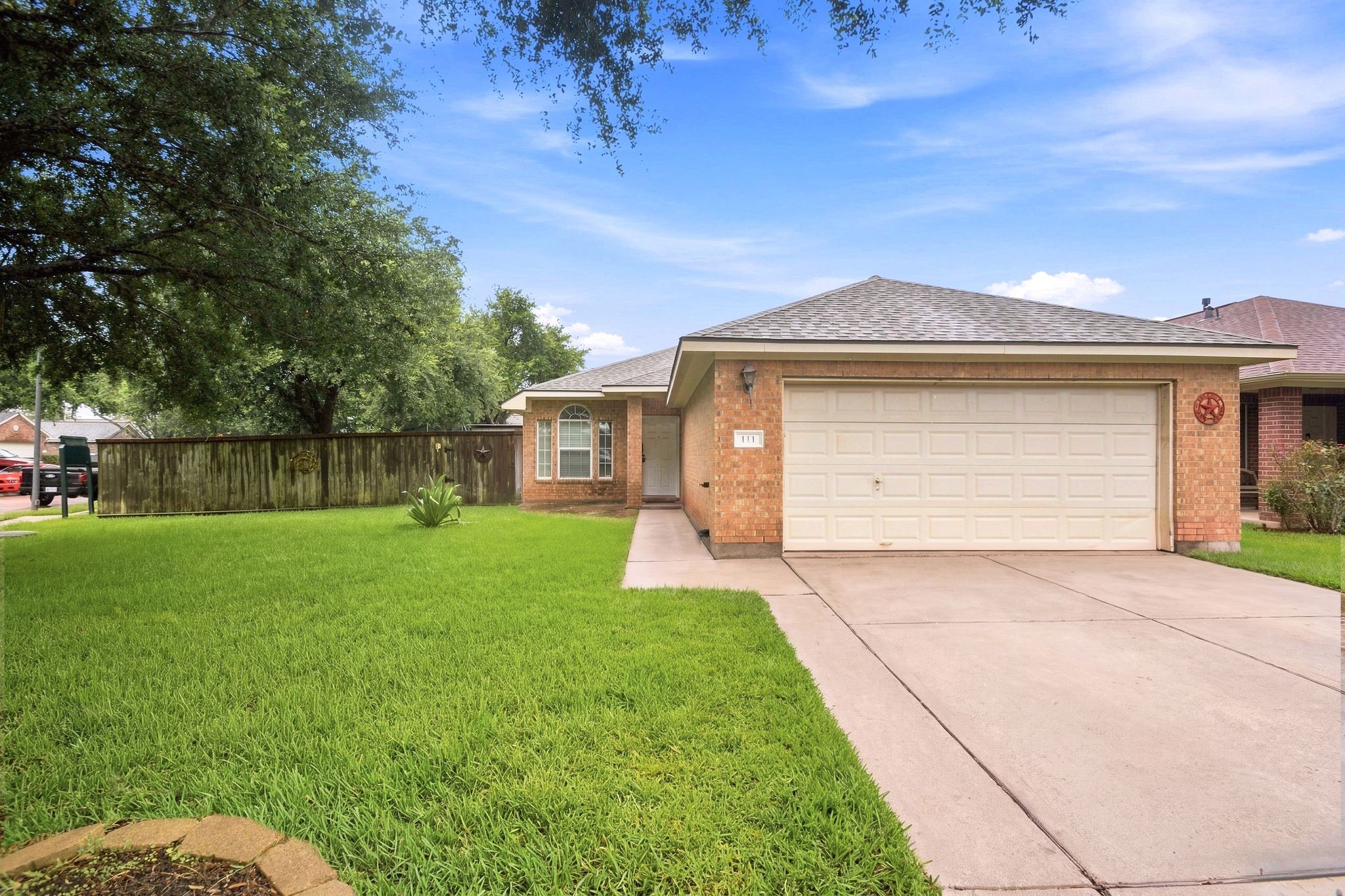 111 Thunder Basin Drive Property Photo 1