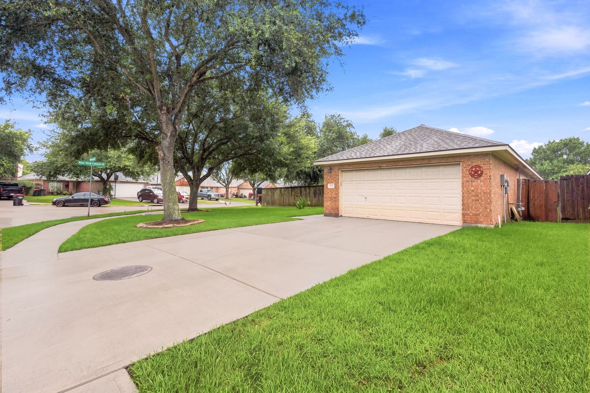 111 Thunder Basin Drive Property Photo 4