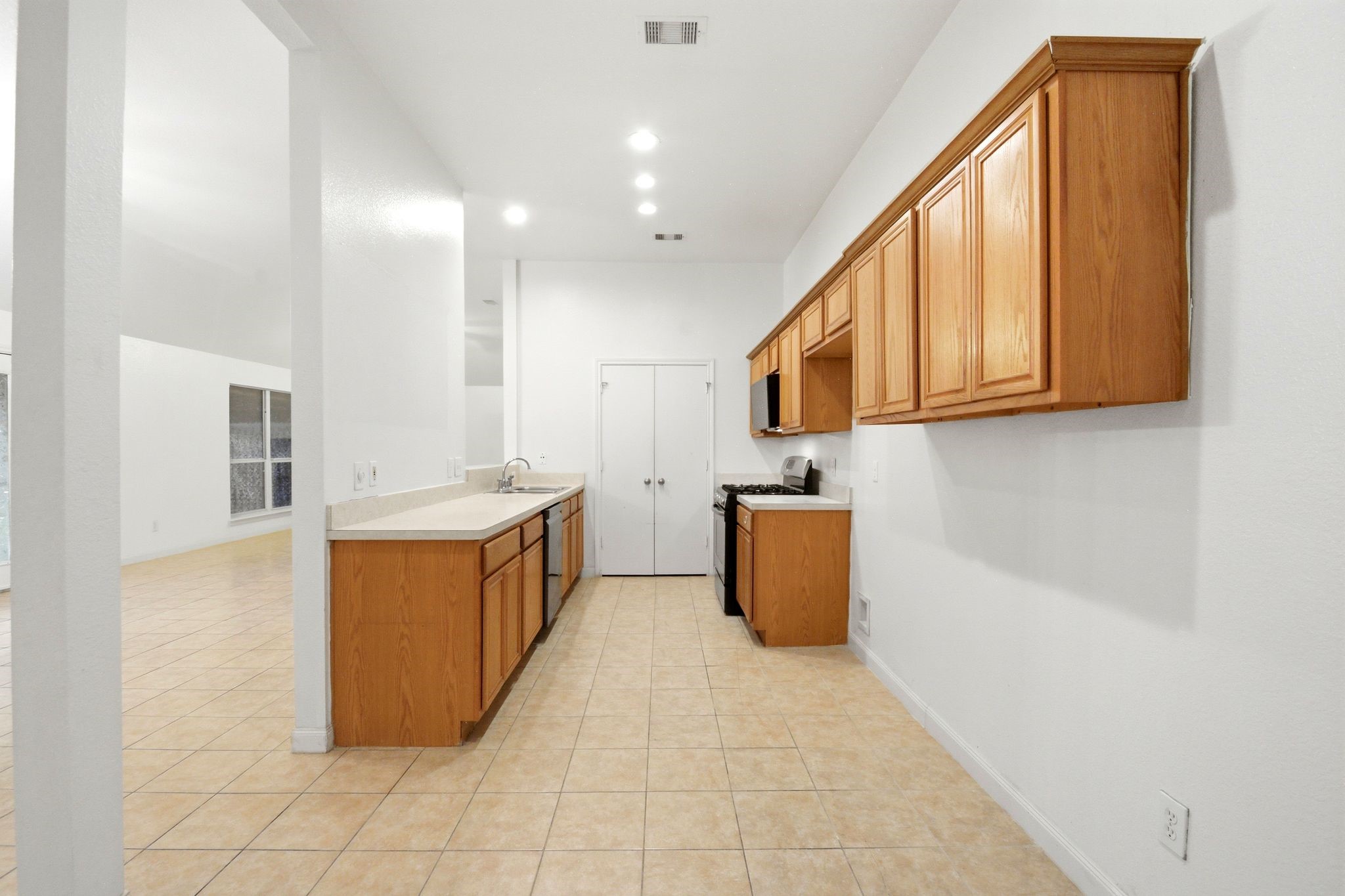 111 Thunder Basin Drive Property Photo 16