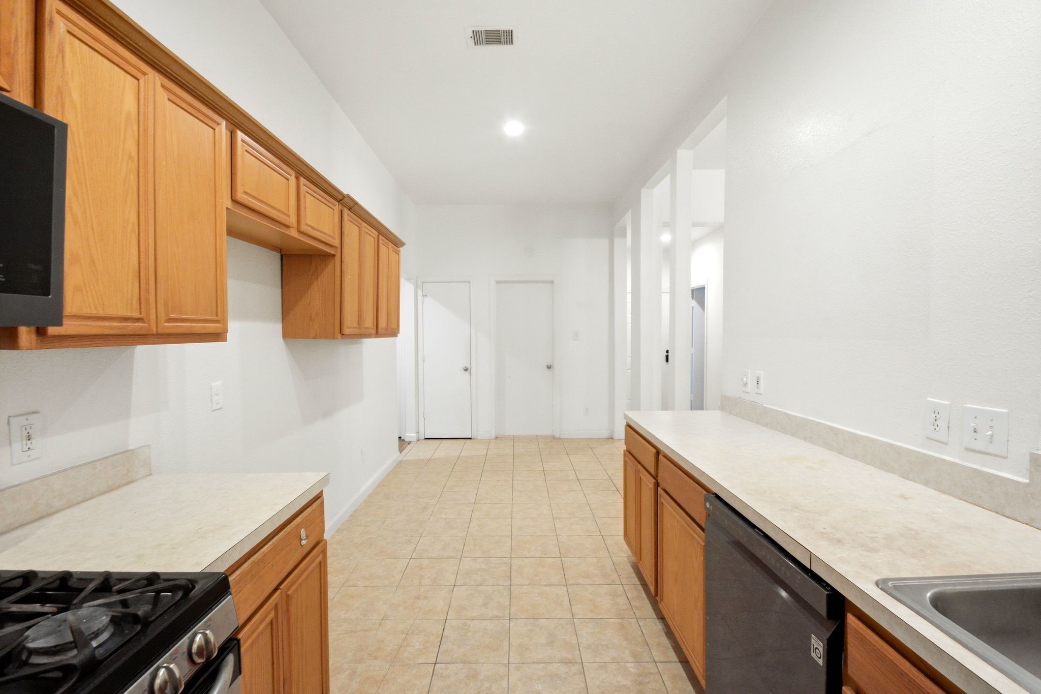111 Thunder Basin Drive Property Photo 18