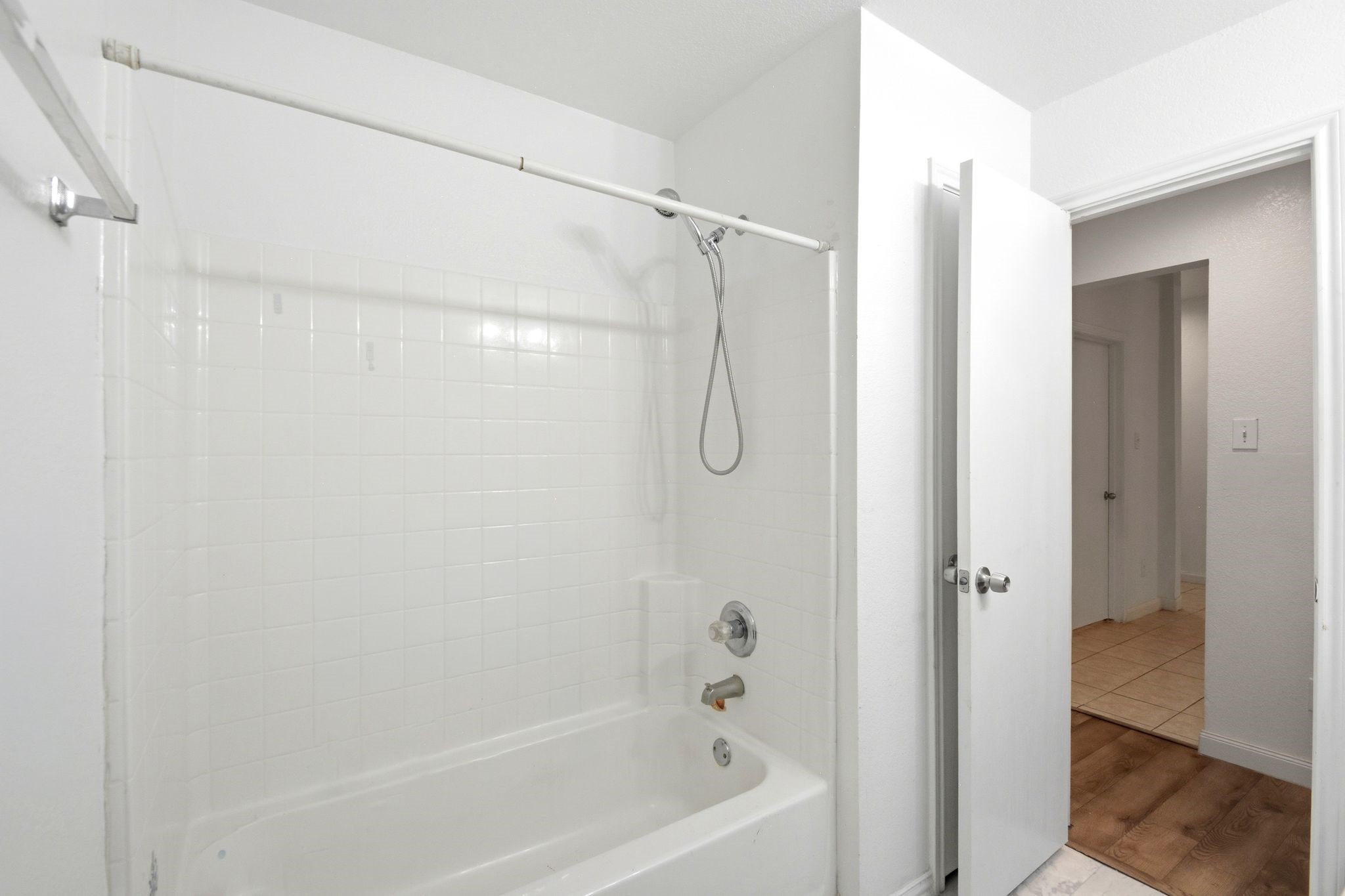111 Thunder Basin Drive Property Photo 35