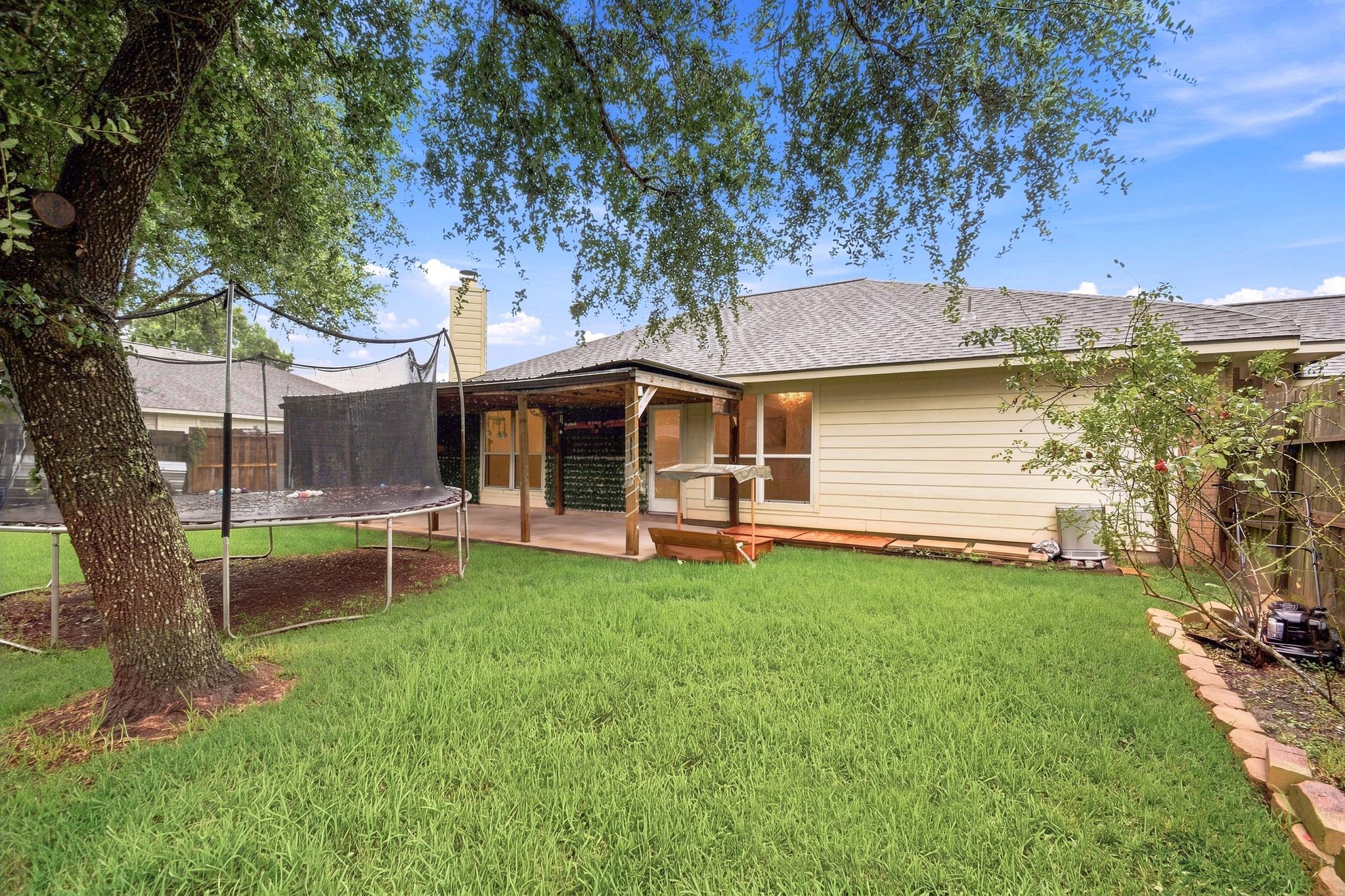 111 Thunder Basin Drive Property Photo 42