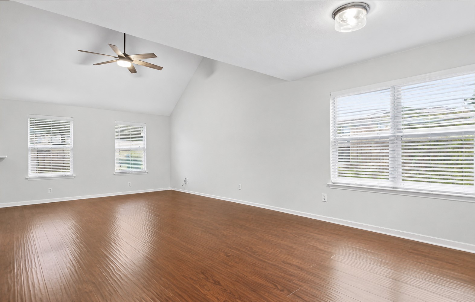 6 Thicket Grove Place Property Photo 9