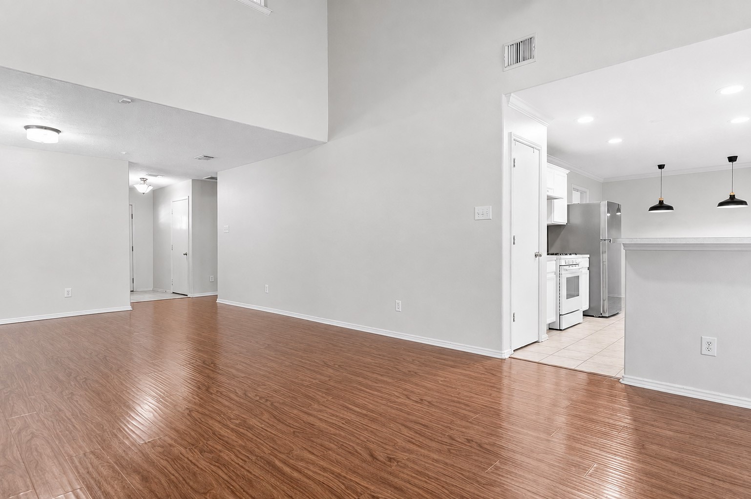 6 Thicket Grove Place Property Photo 11
