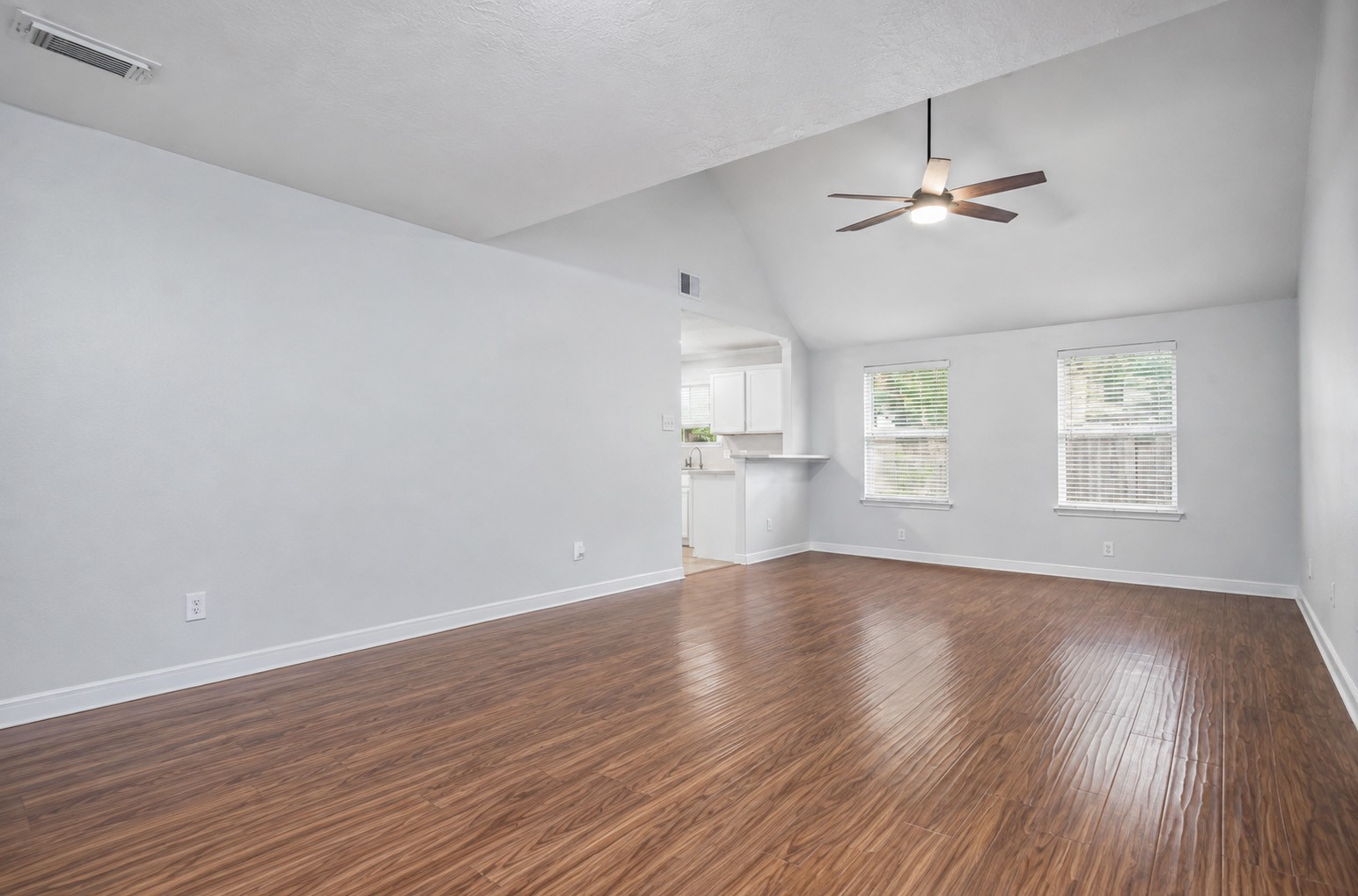 6 Thicket Grove Place Property Photo 12
