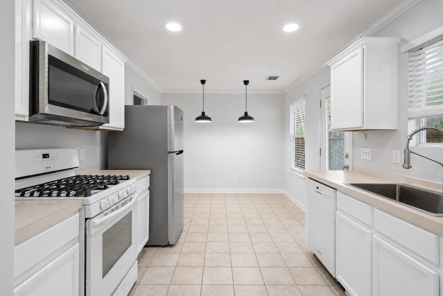 6 Thicket Grove Place Property Photo 16