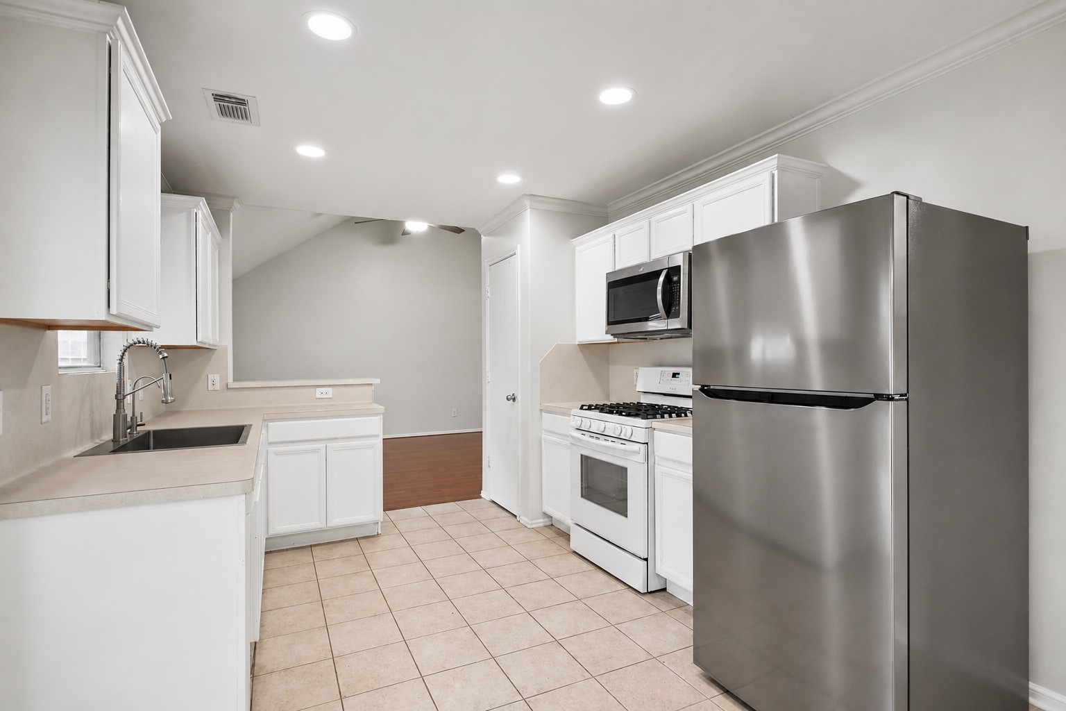 6 Thicket Grove Place Property Photo 18