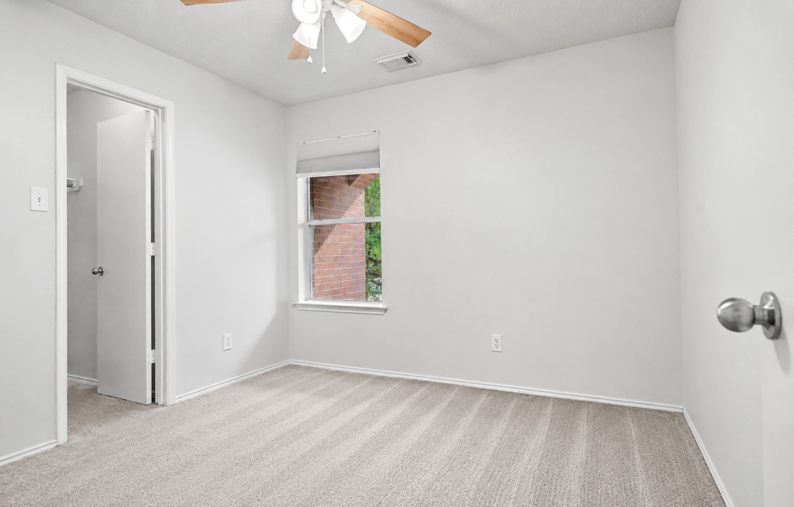 6 Thicket Grove Place Property Photo 40