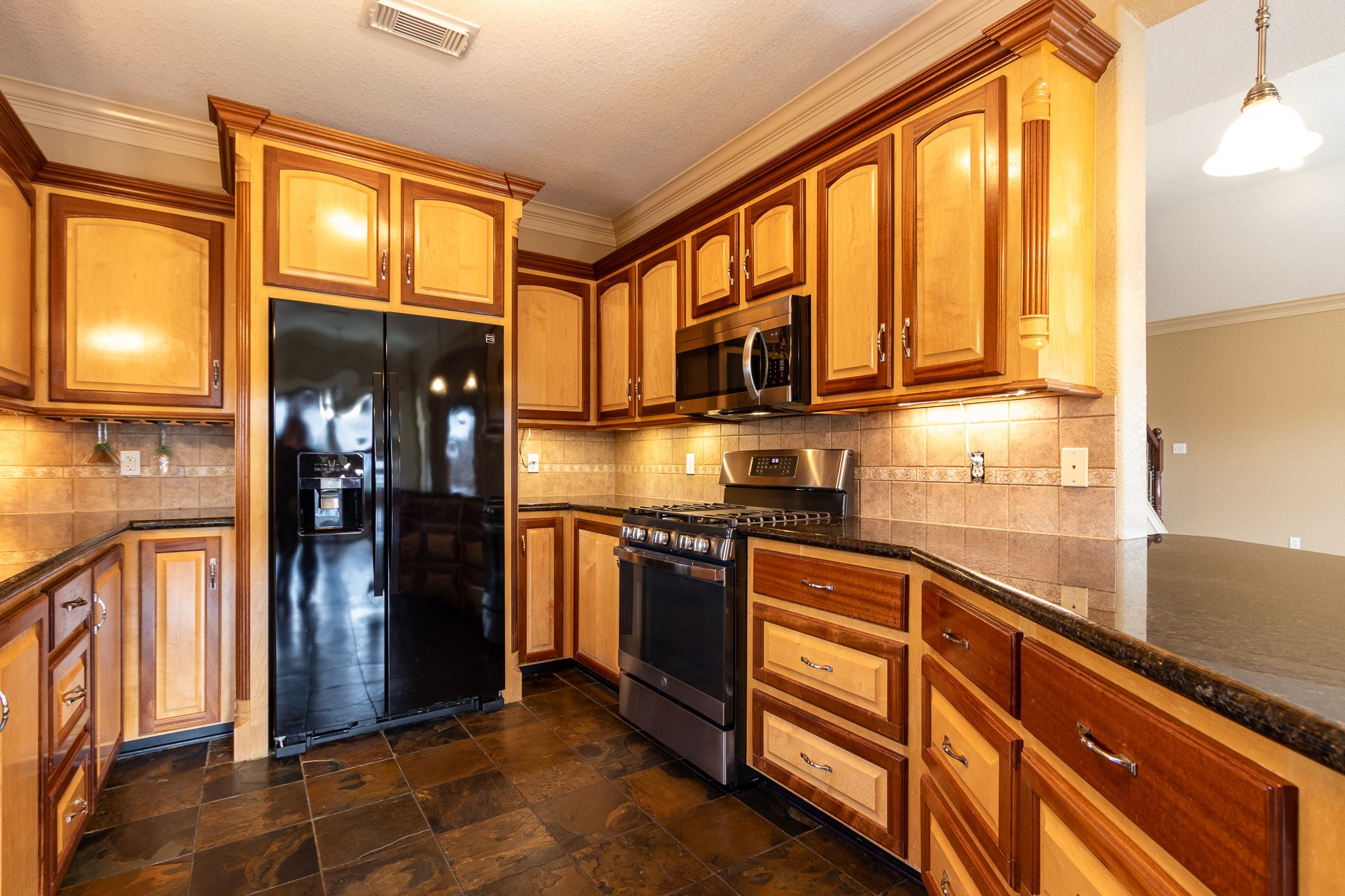391 Ling Street Property Photo 24