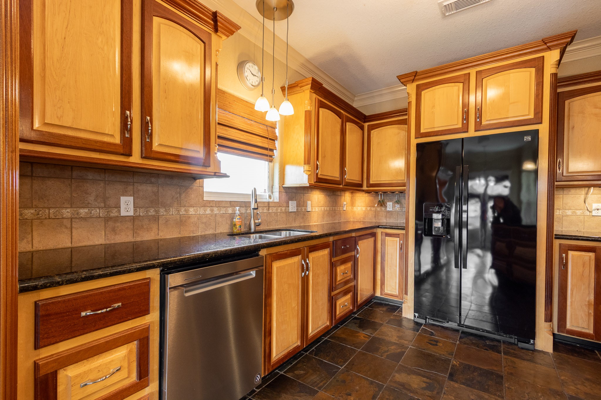 391 Ling Street Property Photo 25
