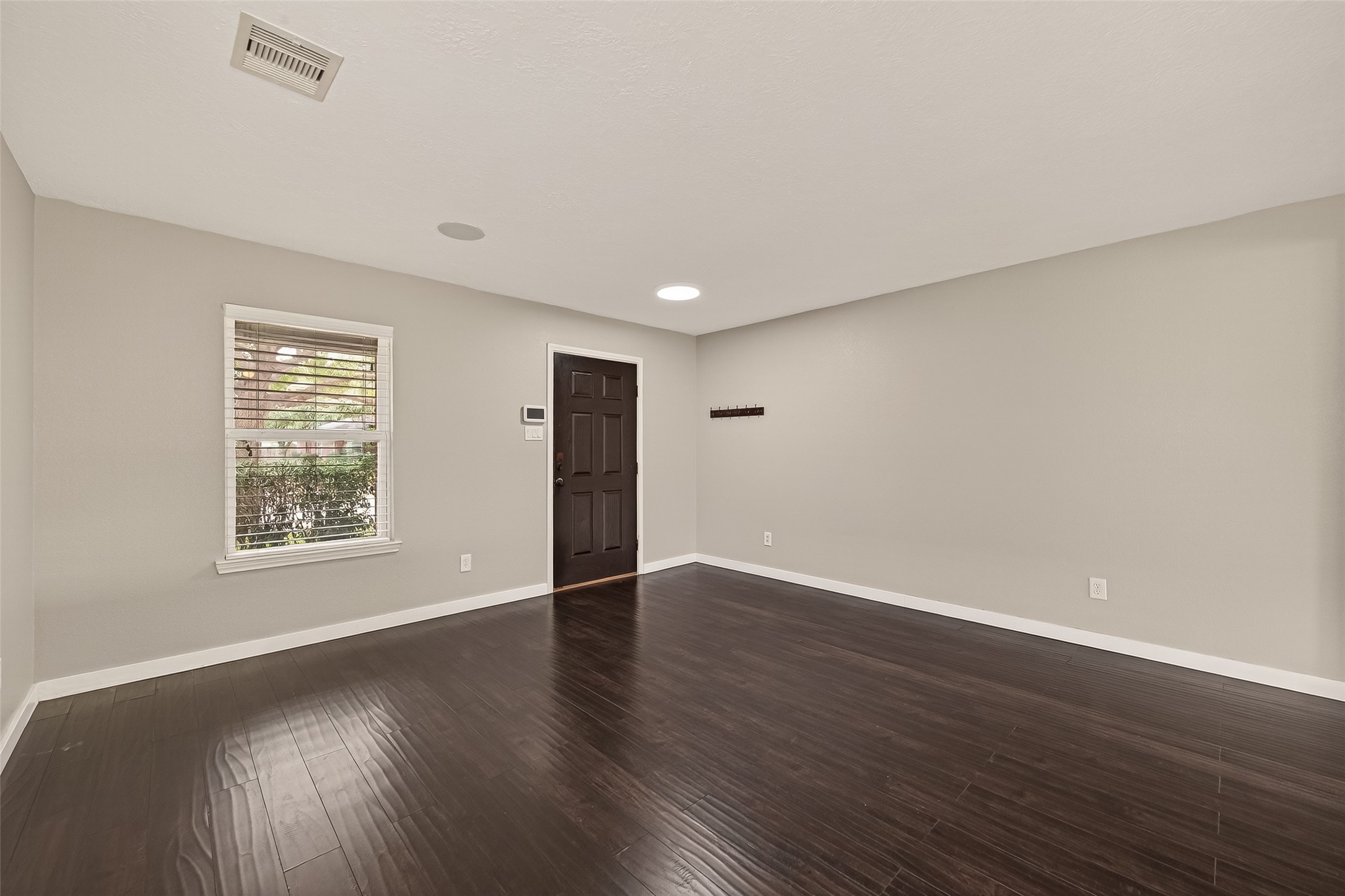 18302 Walden Gate Ln Property Photo 7