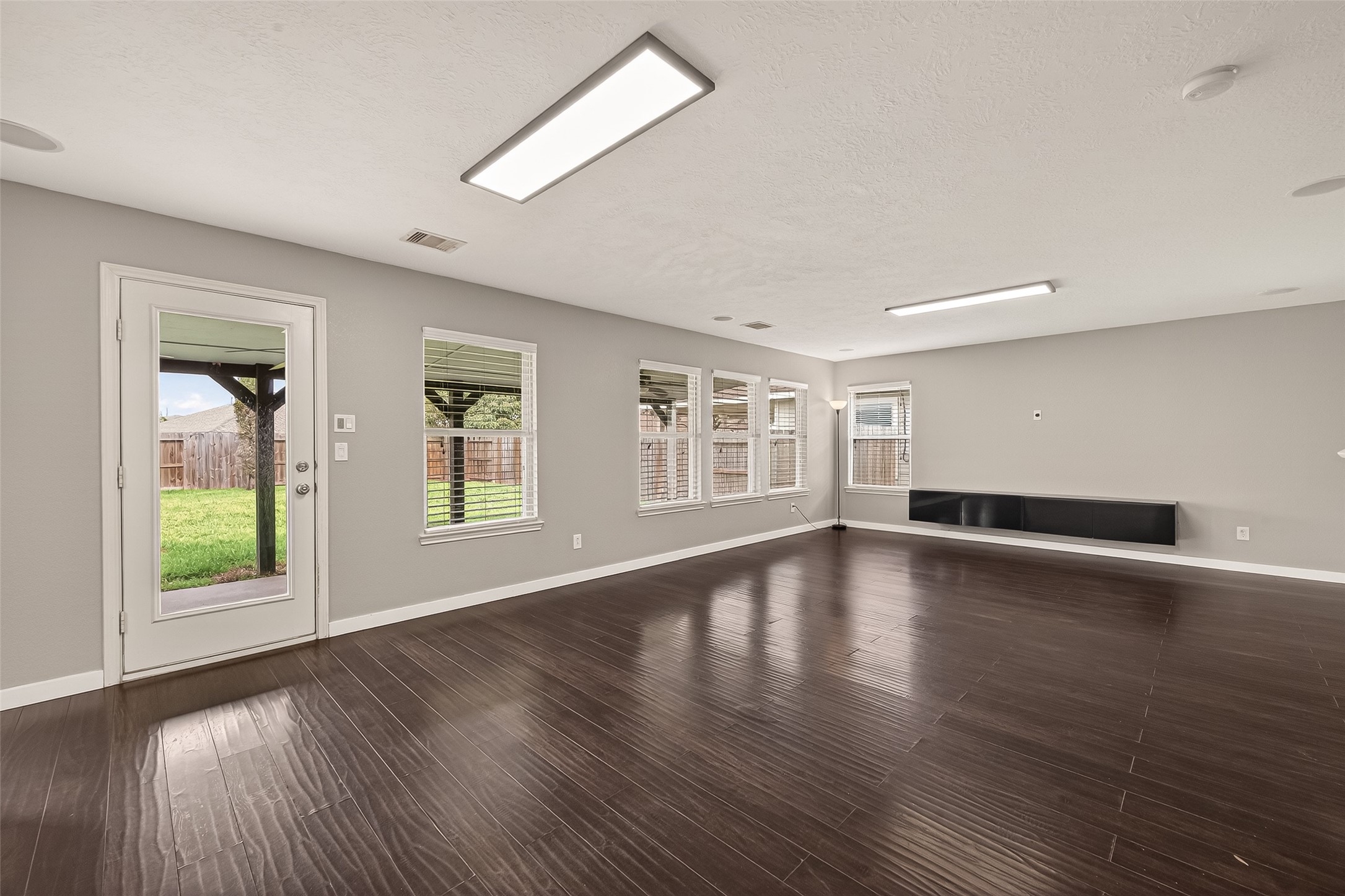 18302 Walden Gate Ln Property Photo 13