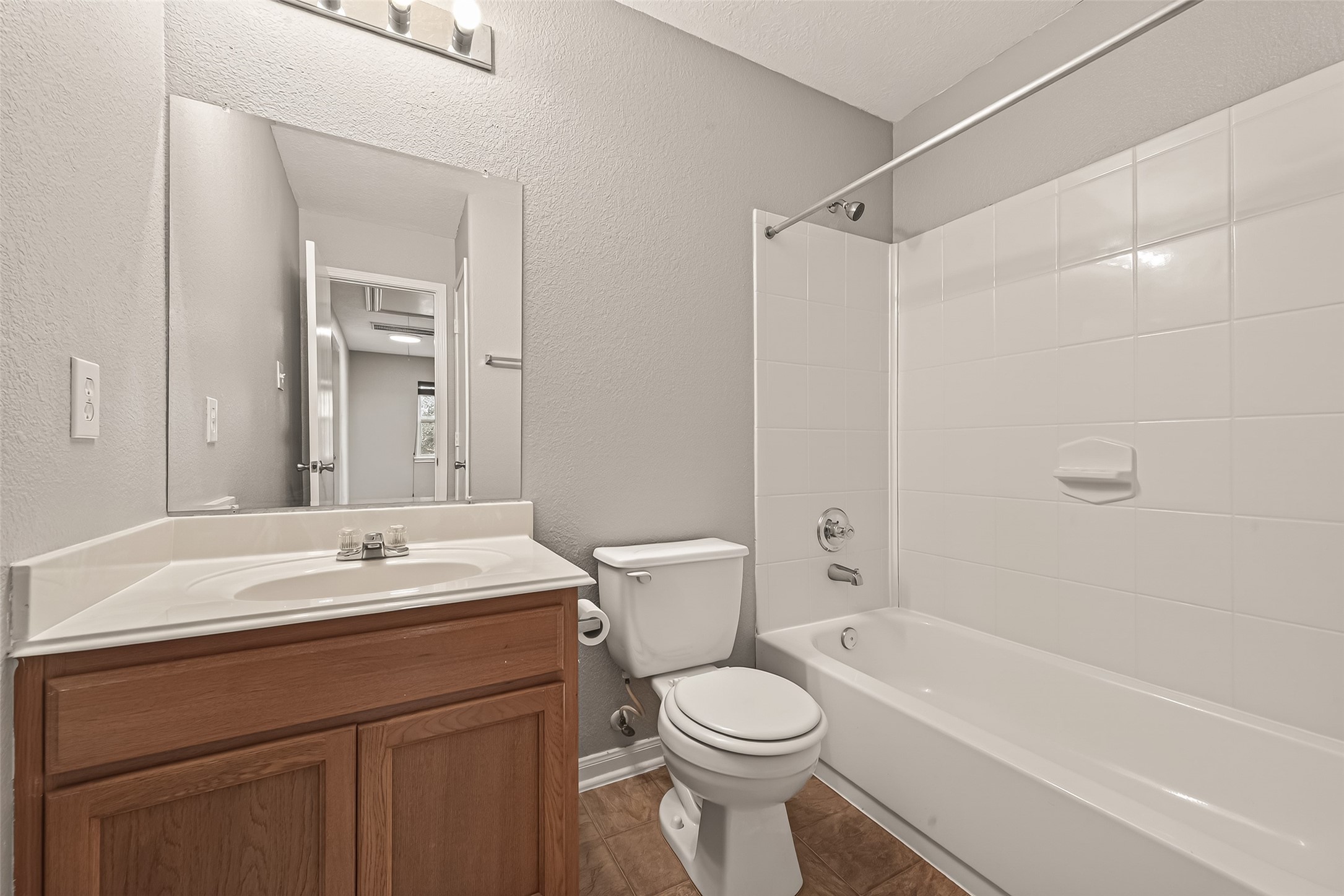 18302 Walden Gate Ln Property Photo 30