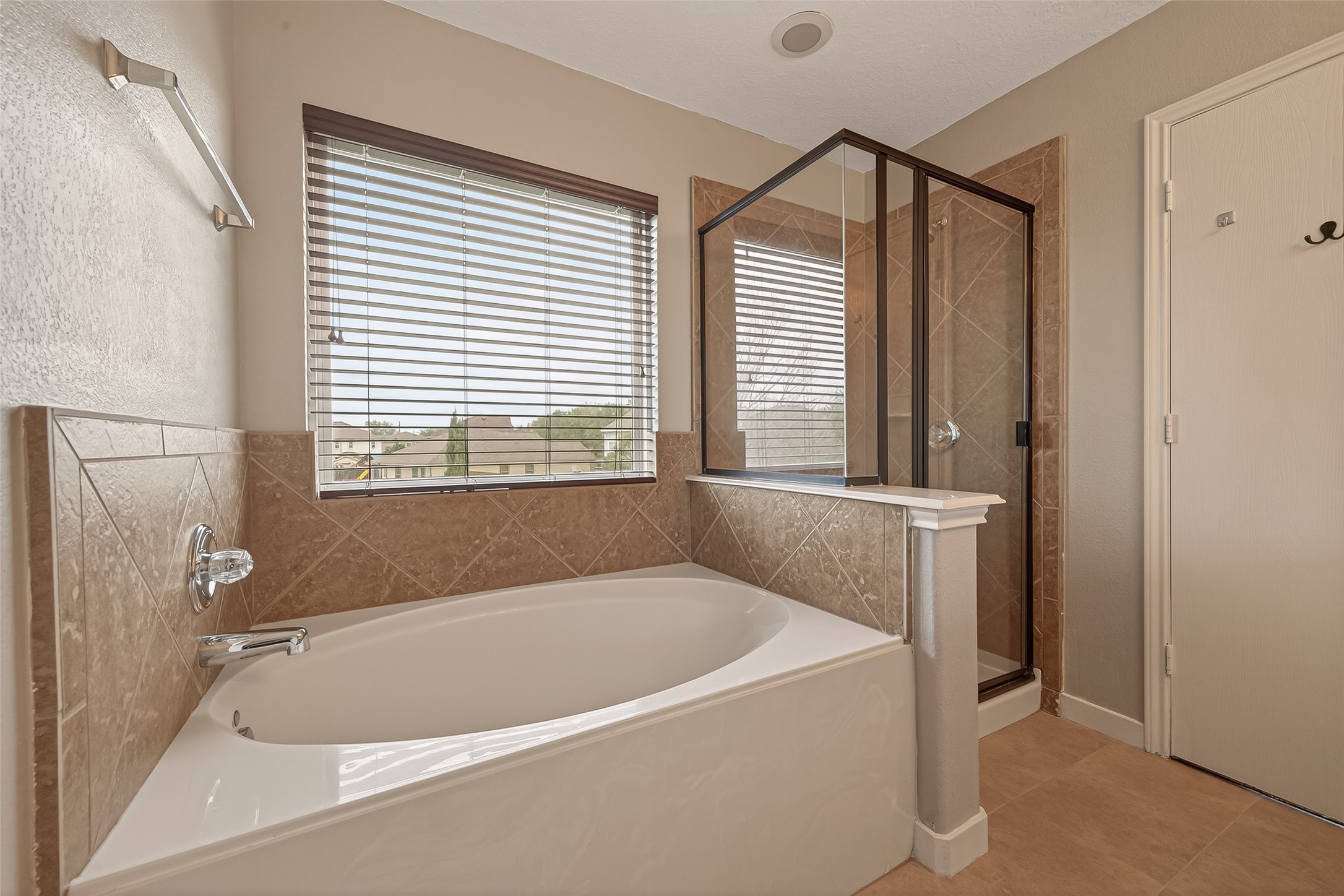 18302 Walden Gate Ln Property Photo 38