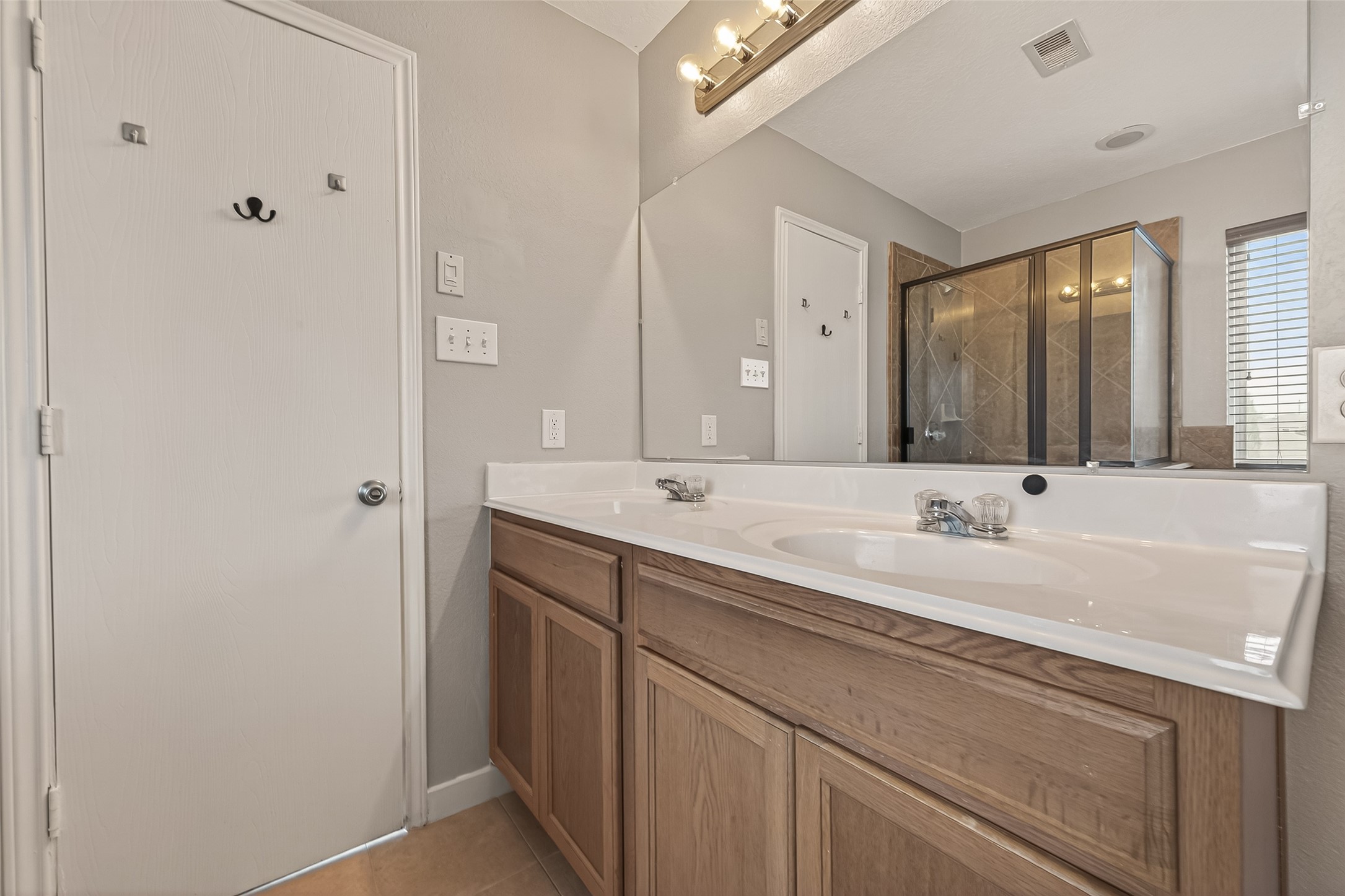 18302 Walden Gate Ln Property Photo 39