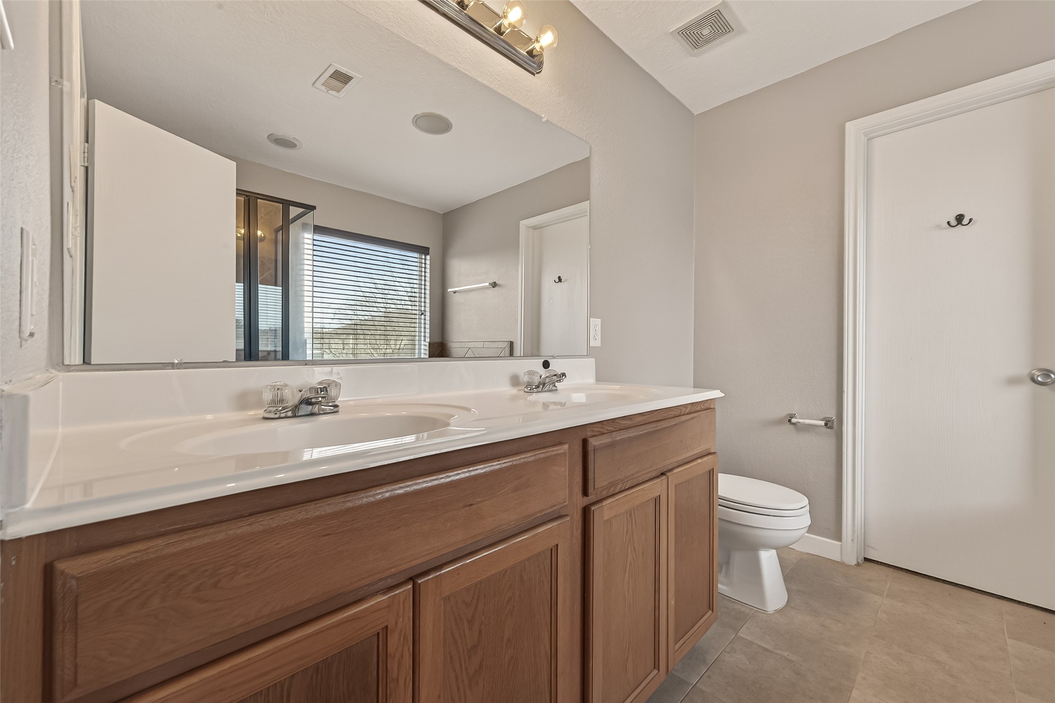 18302 Walden Gate Ln Property Photo 40