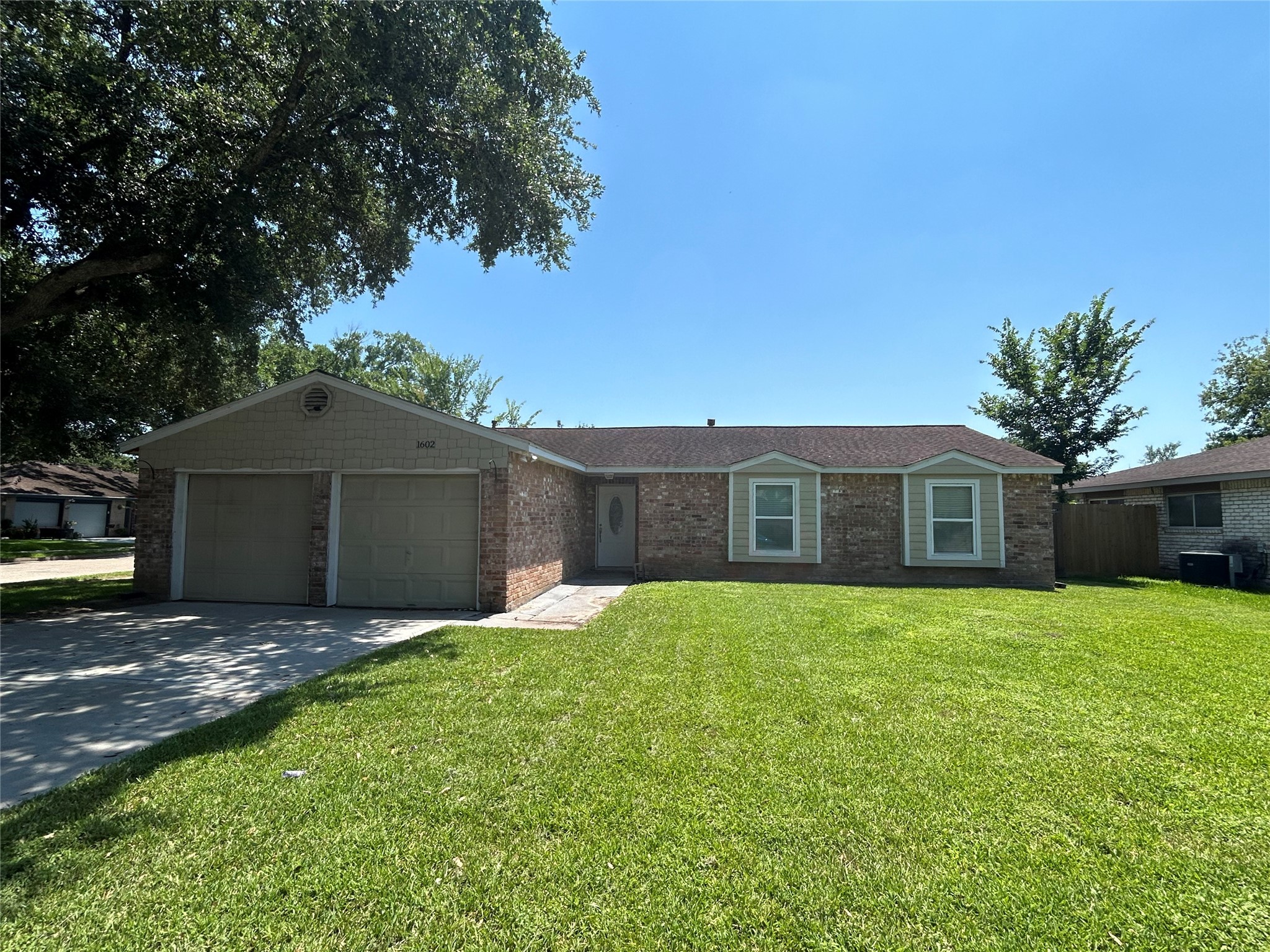 1602 Dixie Hollow Street