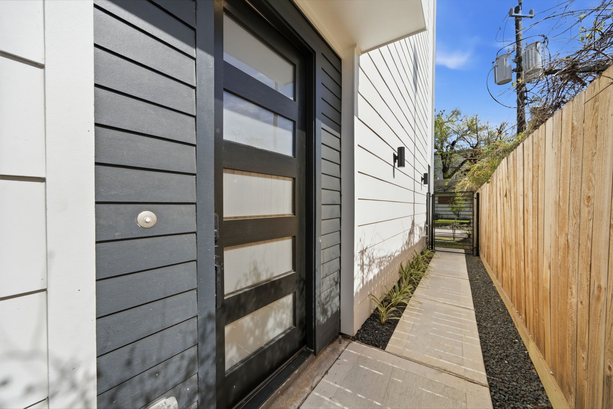 1605 Barbee Street Property Photo 2