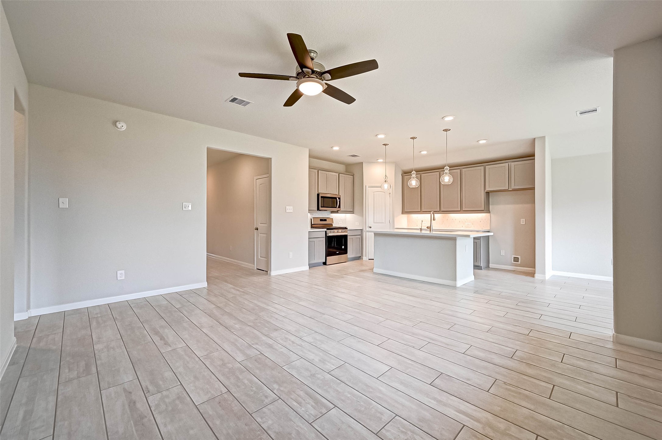 8818 Mugwort Drive Property Photo 6