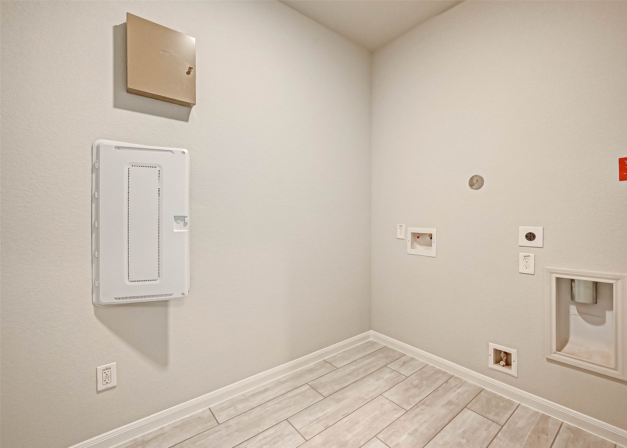 8818 Mugwort Drive Property Photo 25