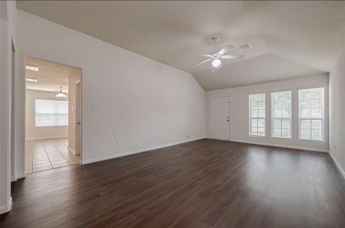 5242 Espuela Lane Property Photo 6