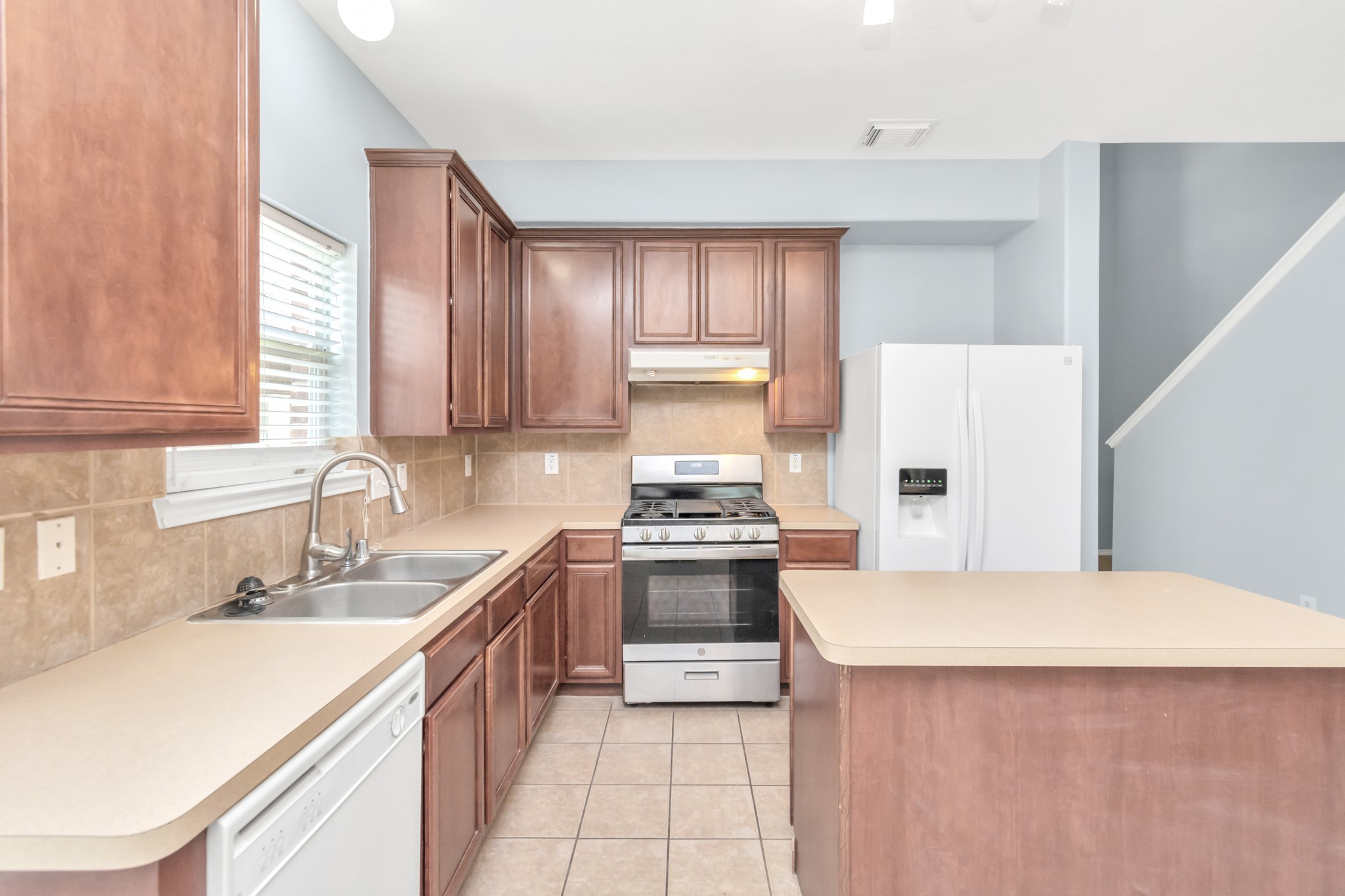 2921 Meridian Bay Lane Property Photo 12