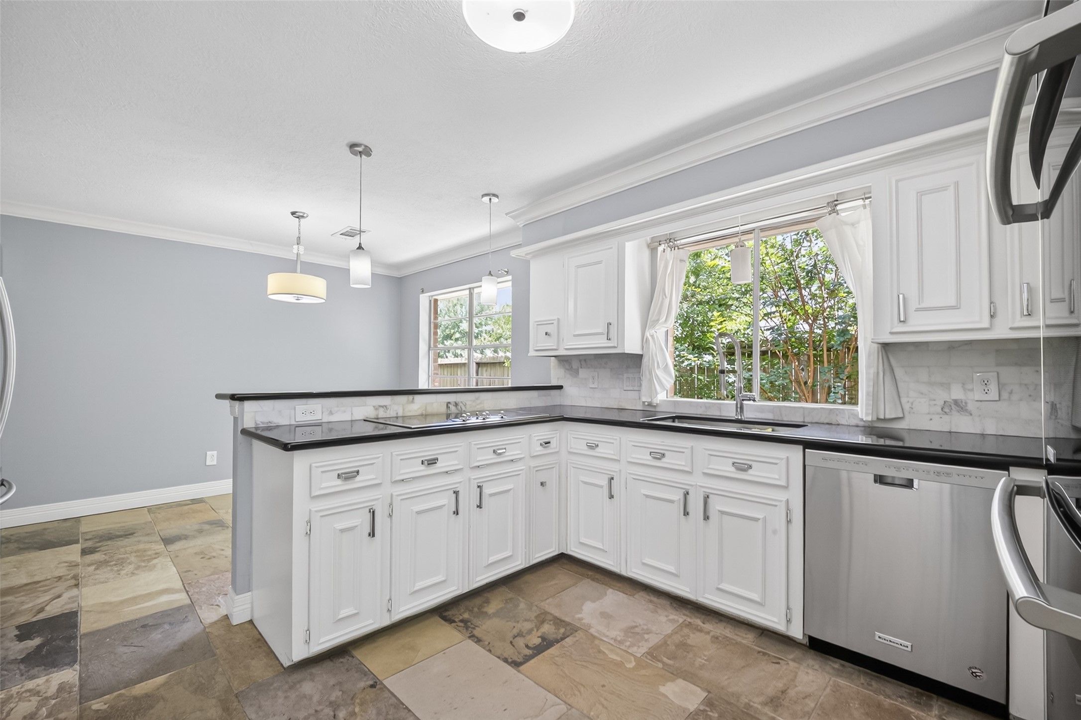 7111 Halfpenny Road Property Photo 10